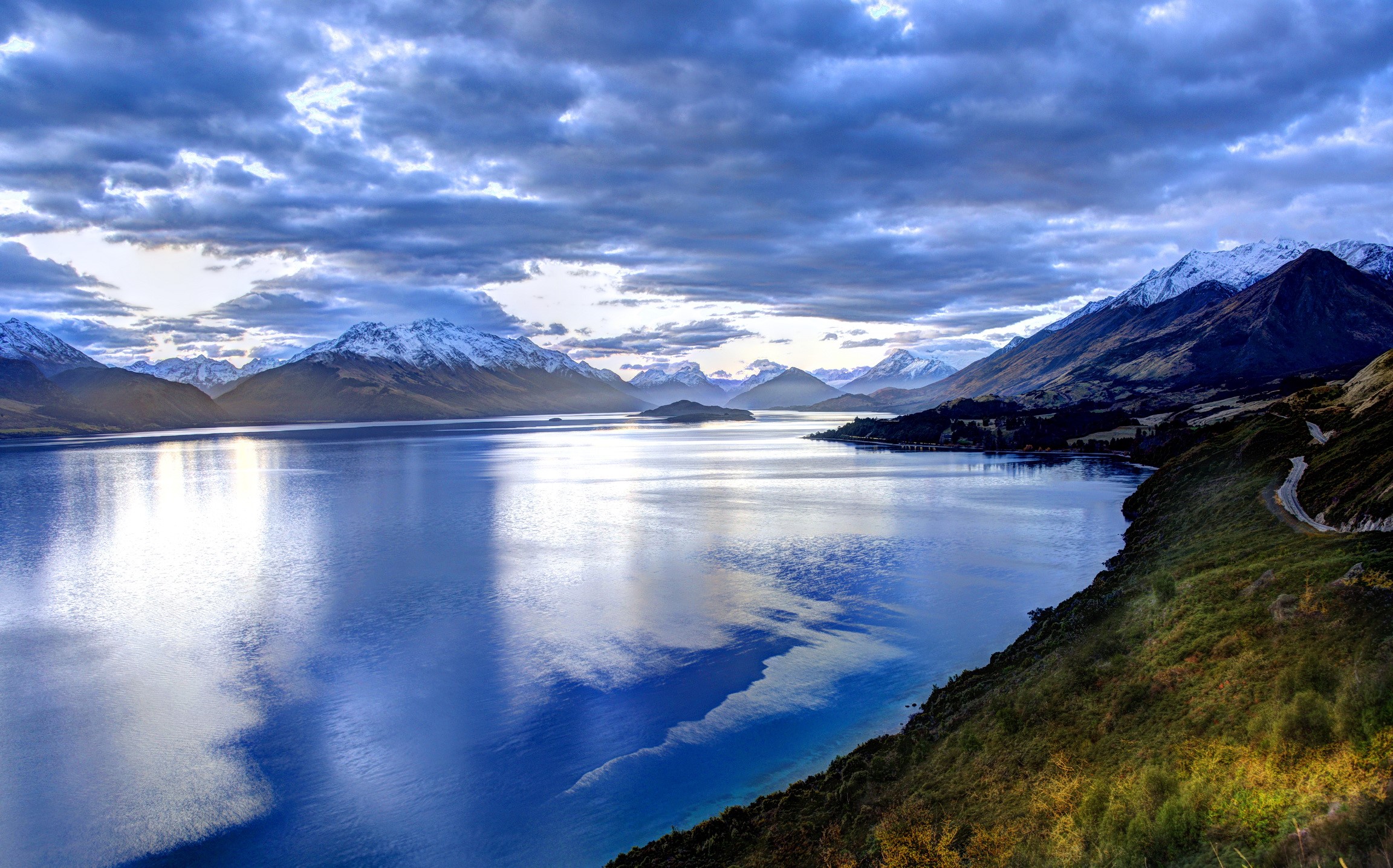 Lake Wakatipu with The Remarkables Mountains, New Zealand HD Wallpaper