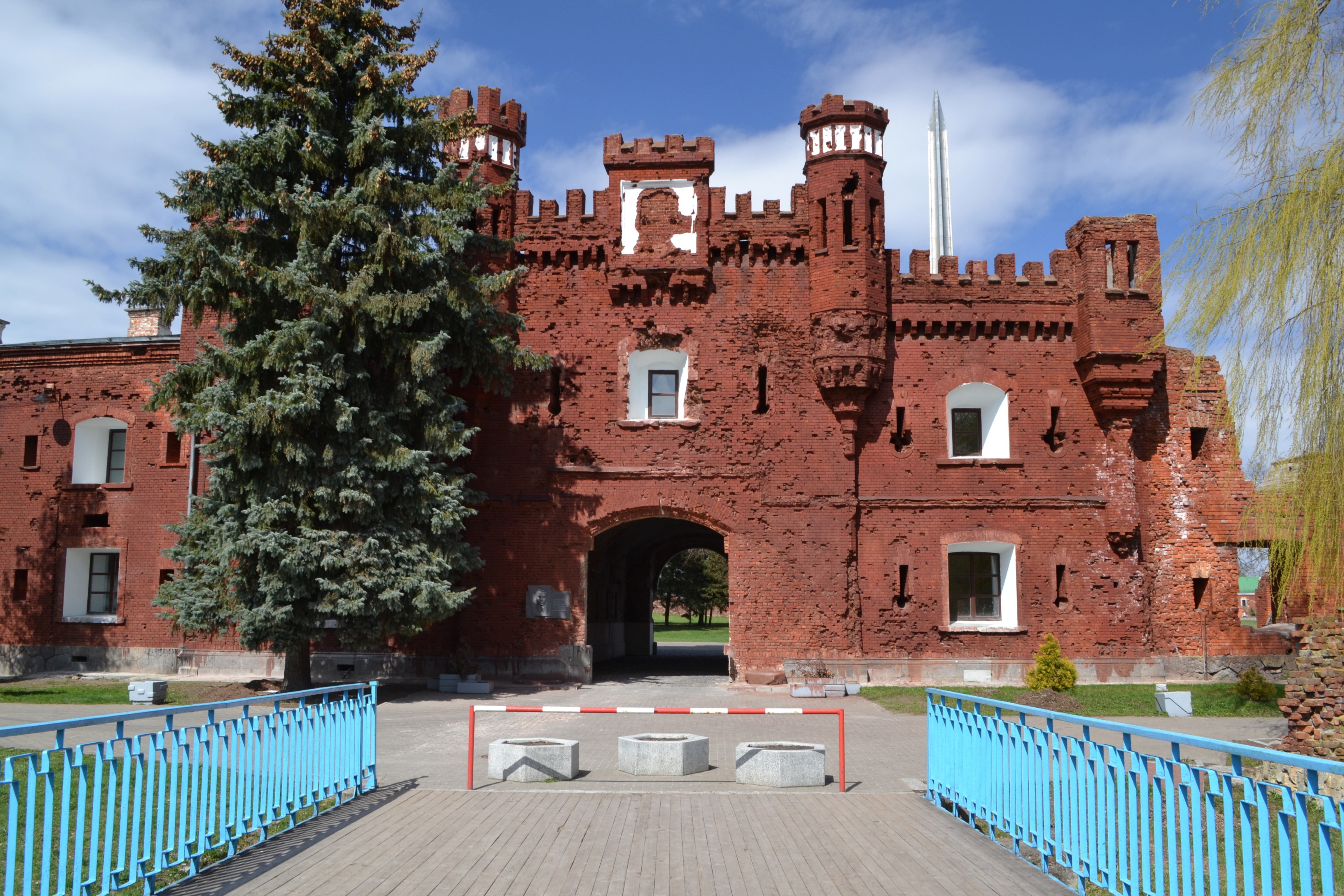 Brest Fortress, Belarus HD Wallpaper