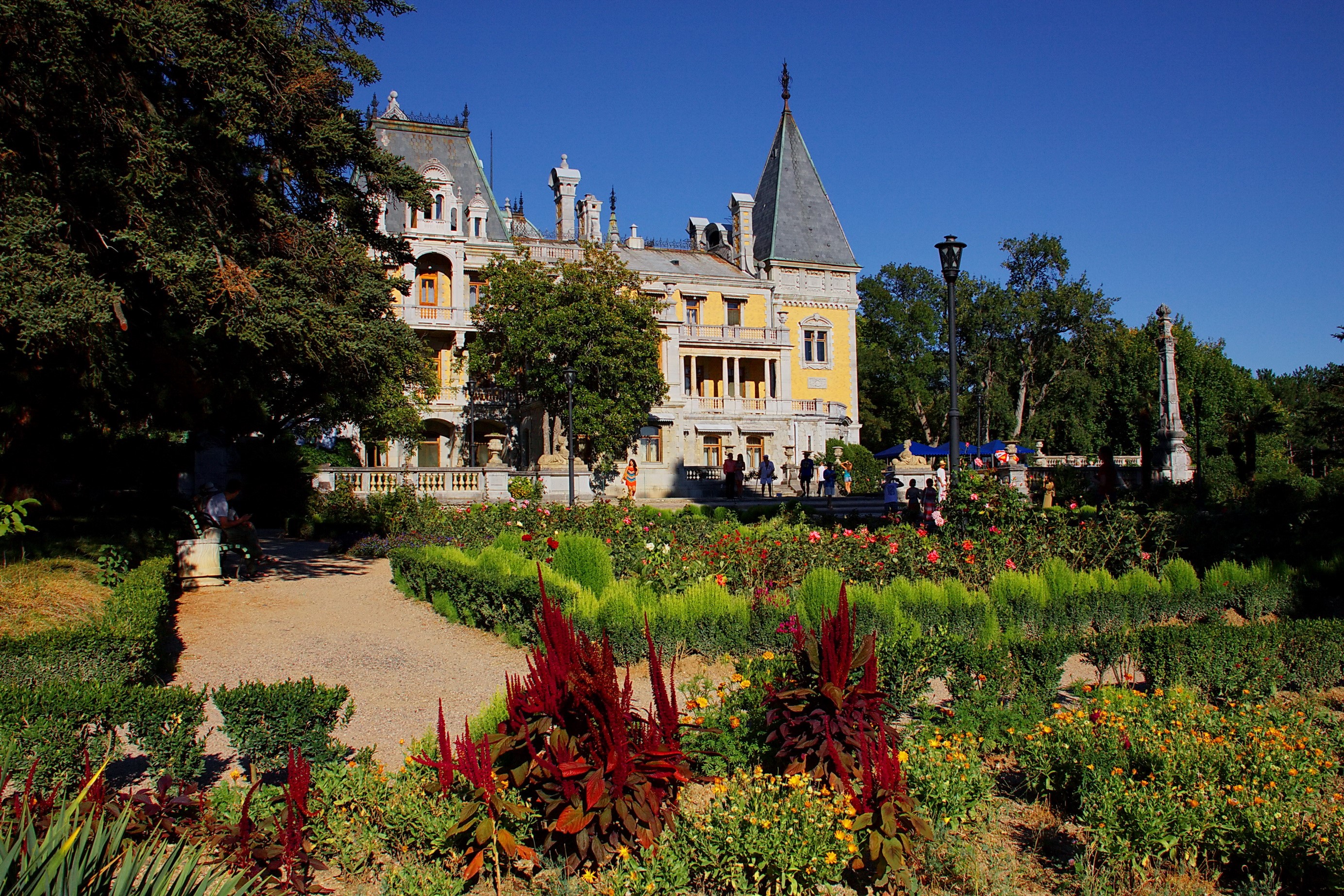 Livadia Palace, Yalta, Crimea HD Wallpaper