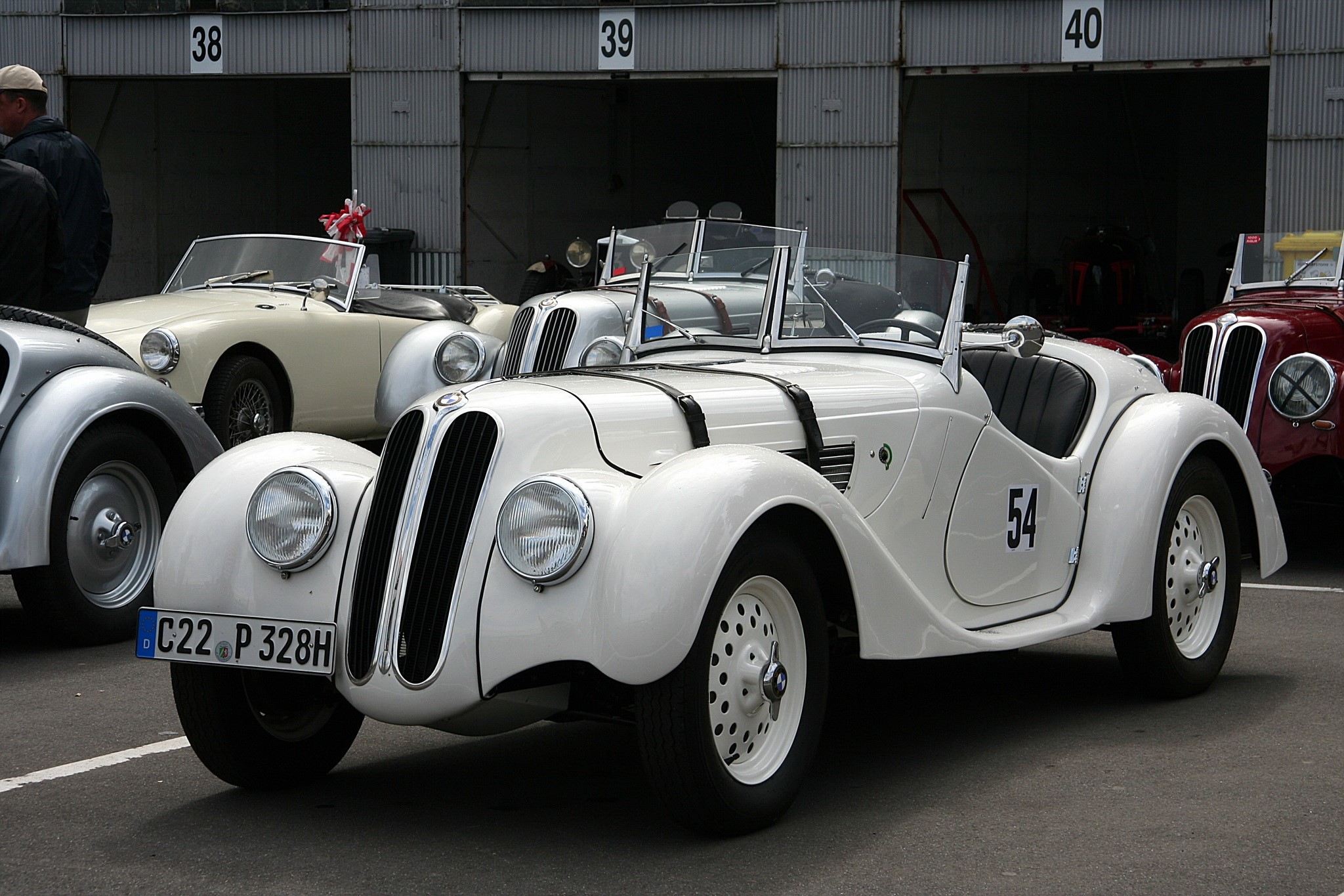 White BMW 328 convertible with racing number 54 HD Wallpaper