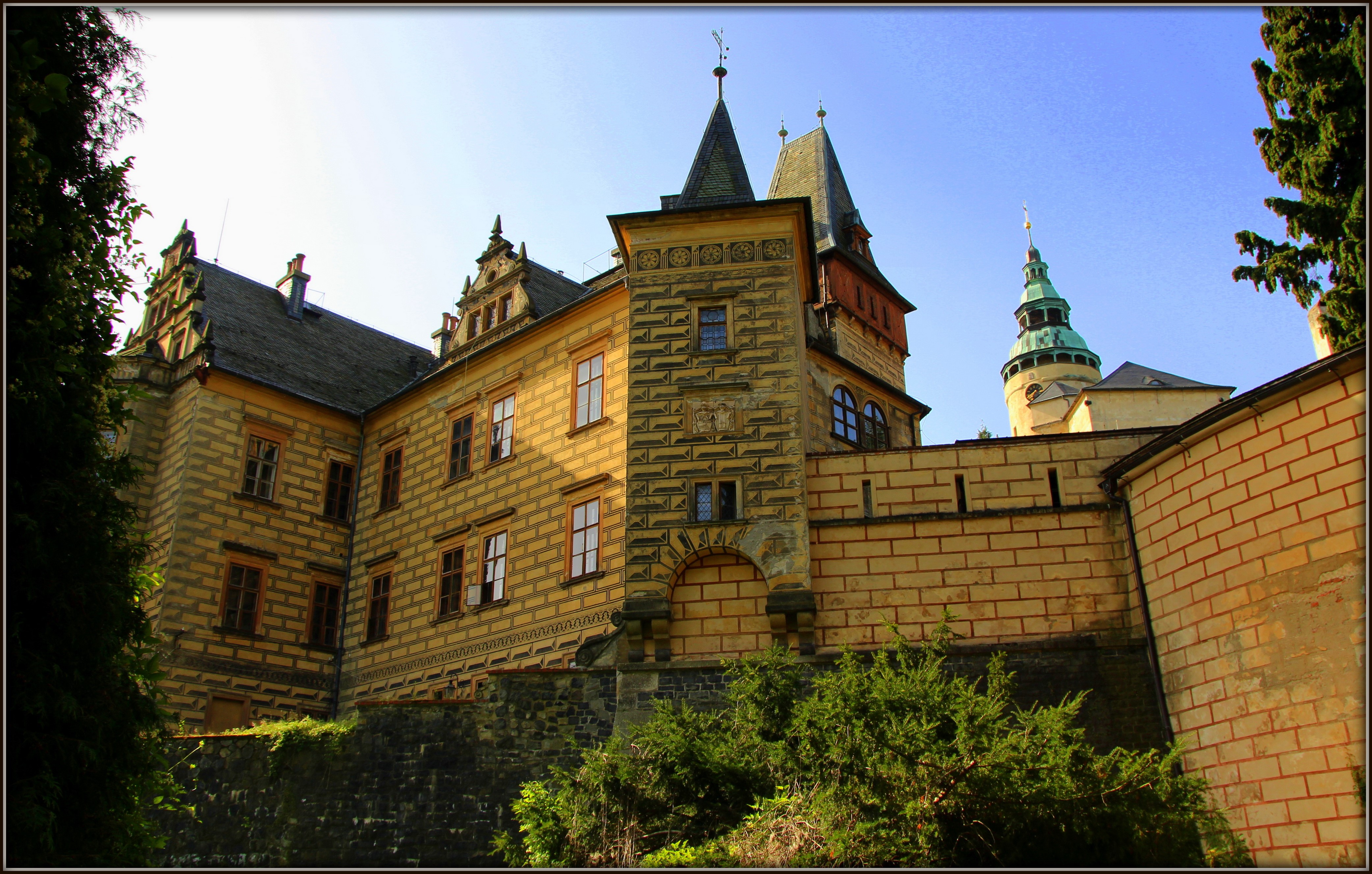 Castle in the Czech Republic HD Wallpaper