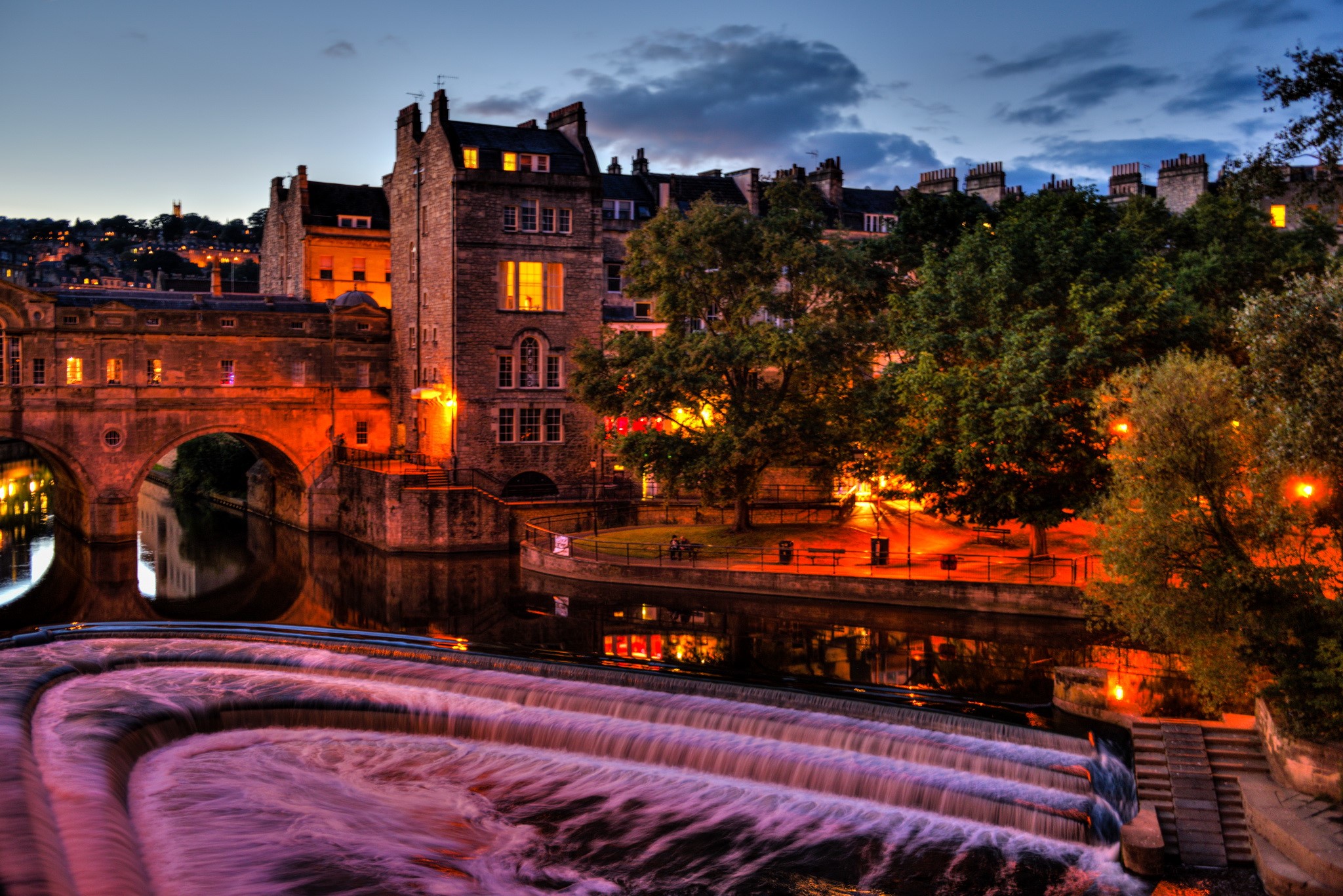 Pulteney Bridge in Bath, England at Night HD Wallpaper