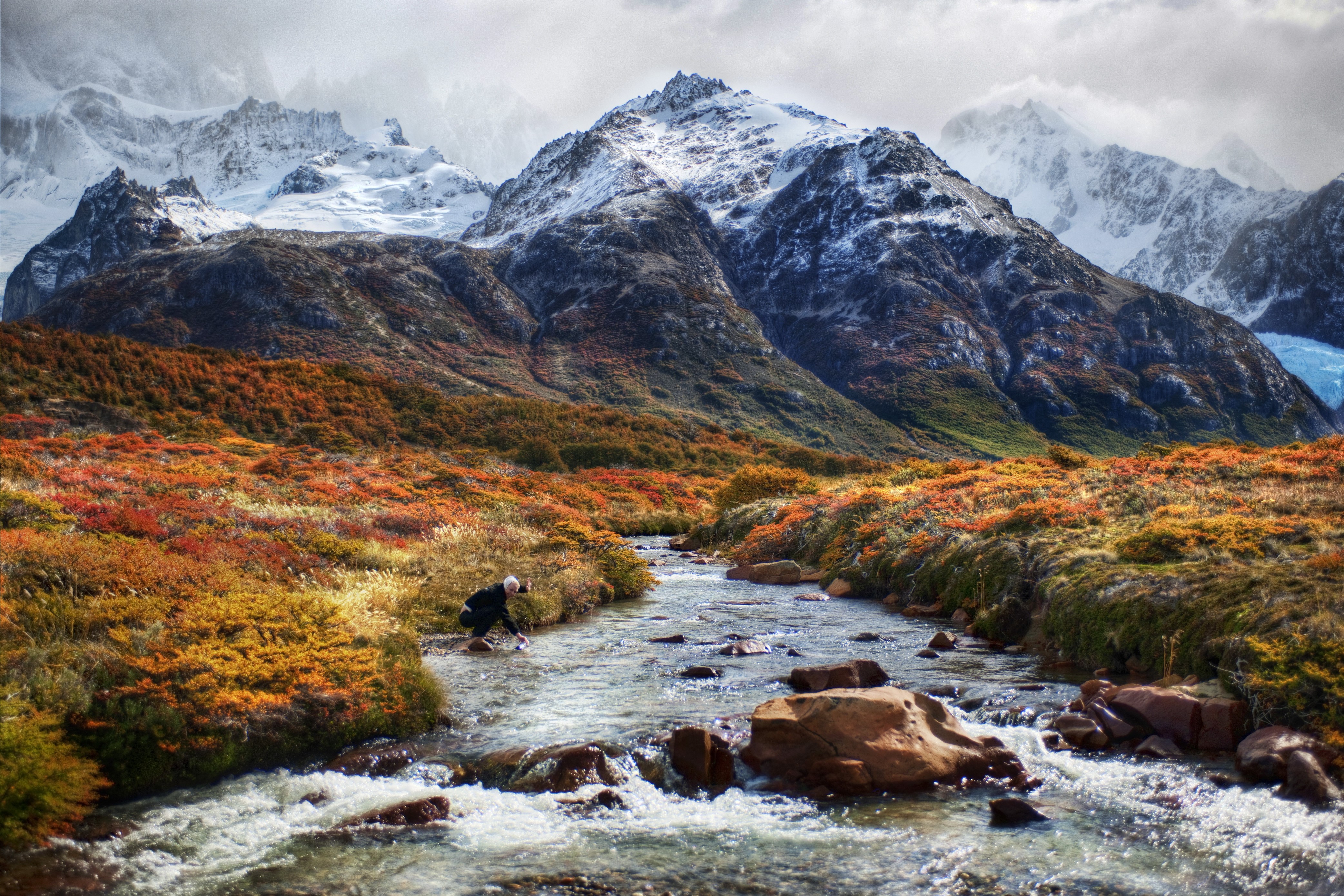 4K Mountains River with Person HD Wallpaper