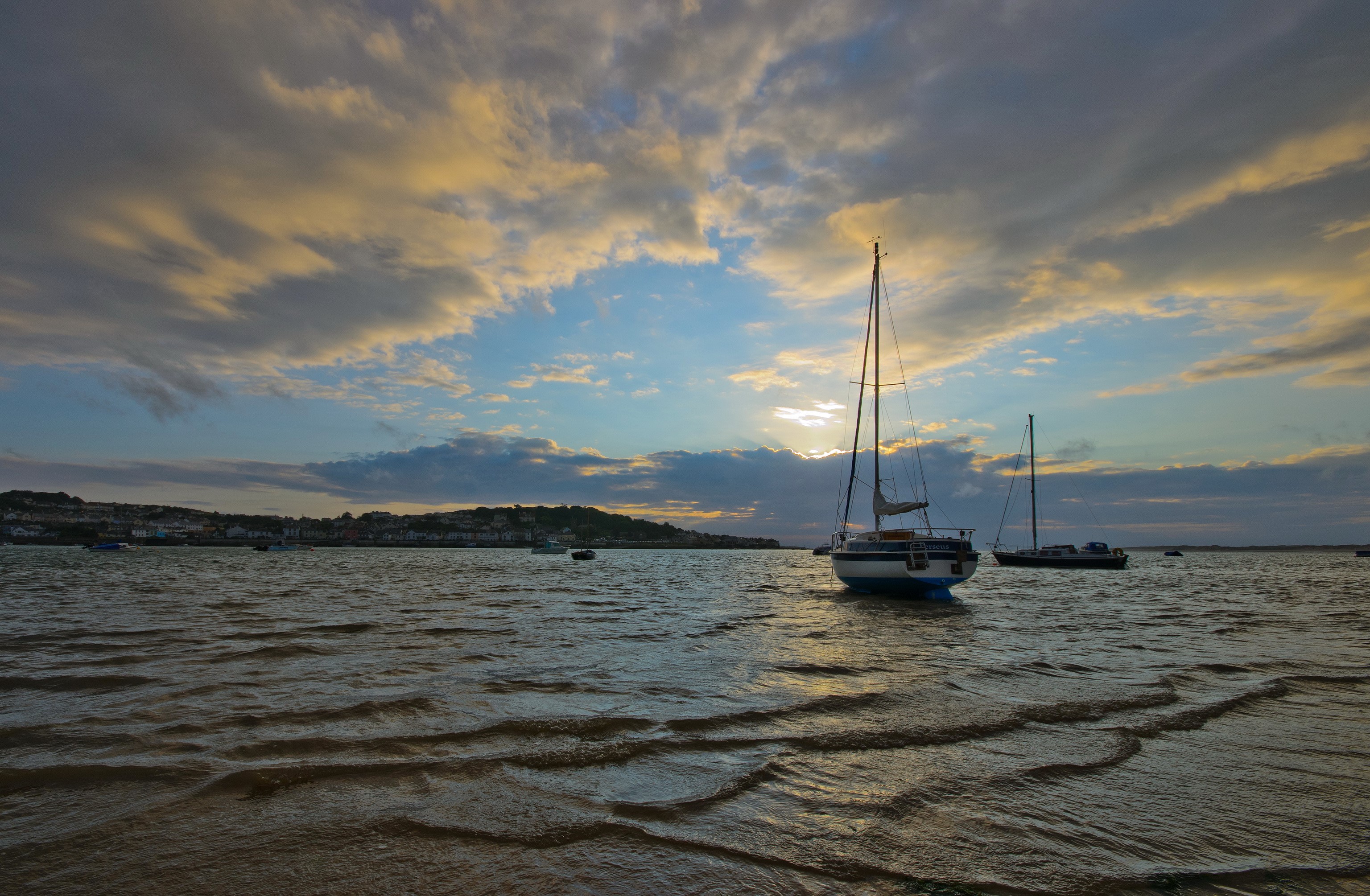 Sailboats on the Torridge Estuary at Instow, England HD Wallpaper