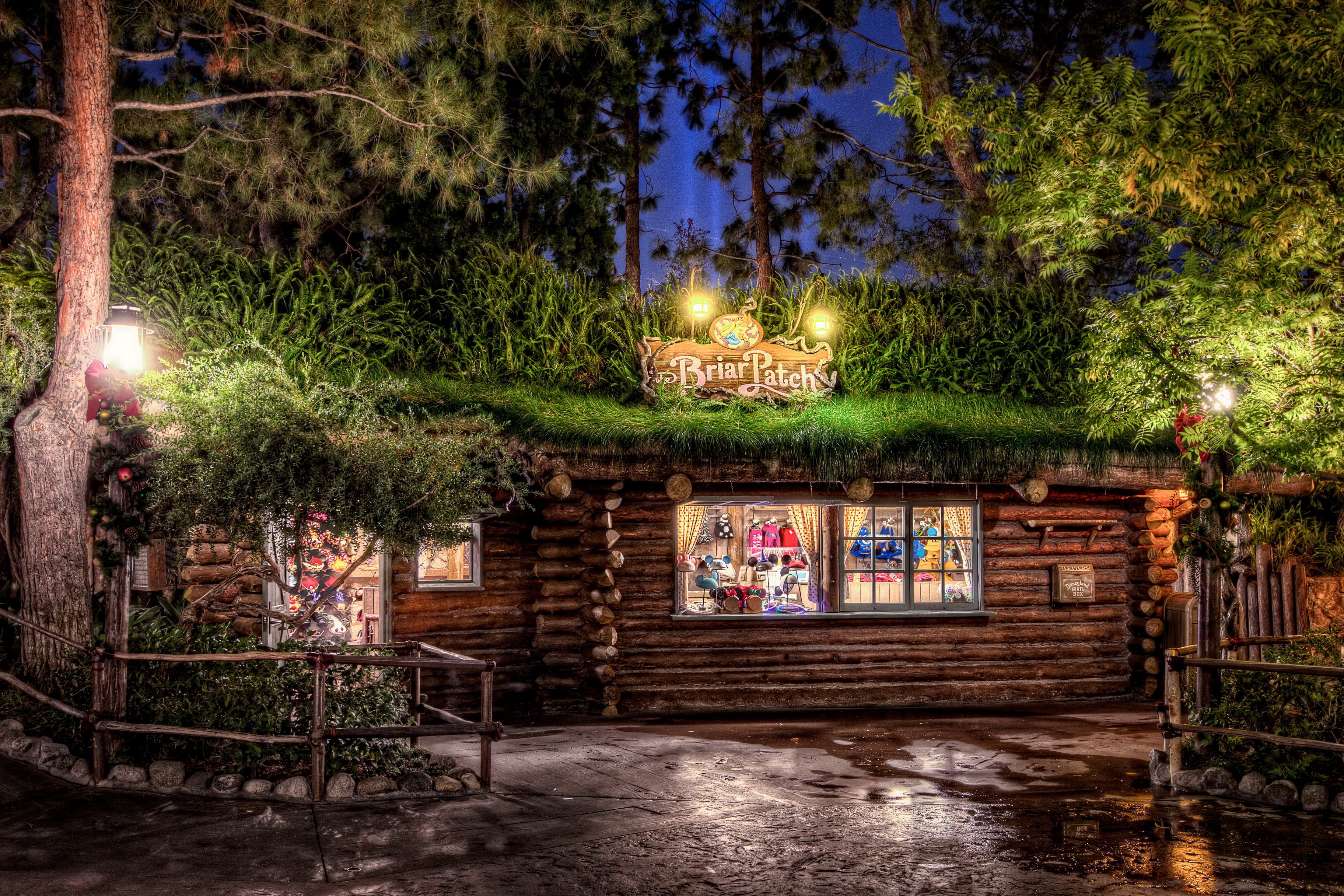 Briar Patch shop at Disneyland, California HD Wallpaper