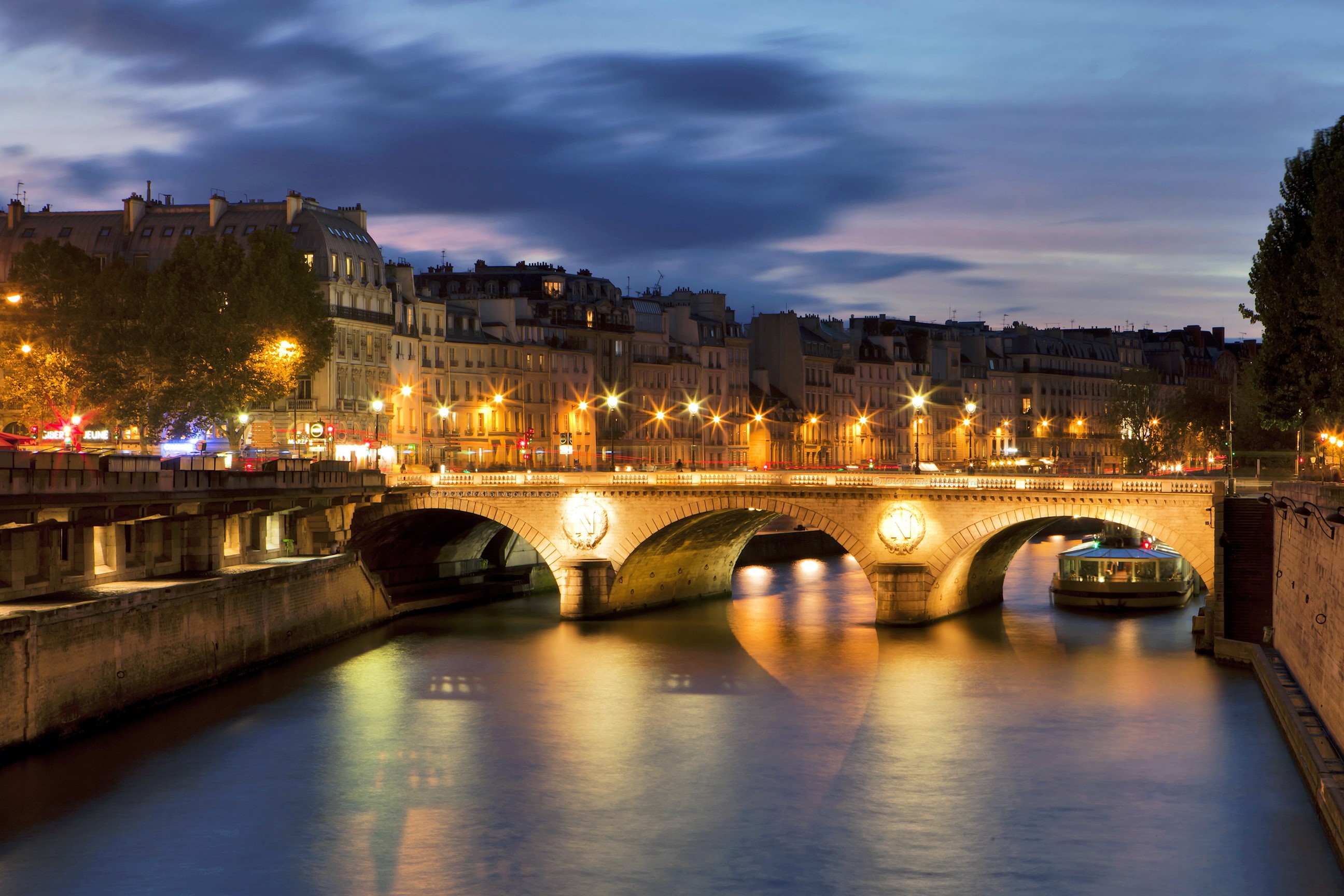 Paris bridge over Seine river at night HD Wallpaper