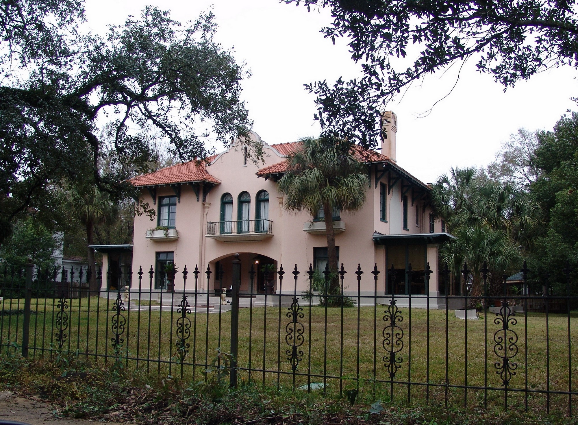 Pink Mediterranean Revival Mansion in USA HD Wallpaper