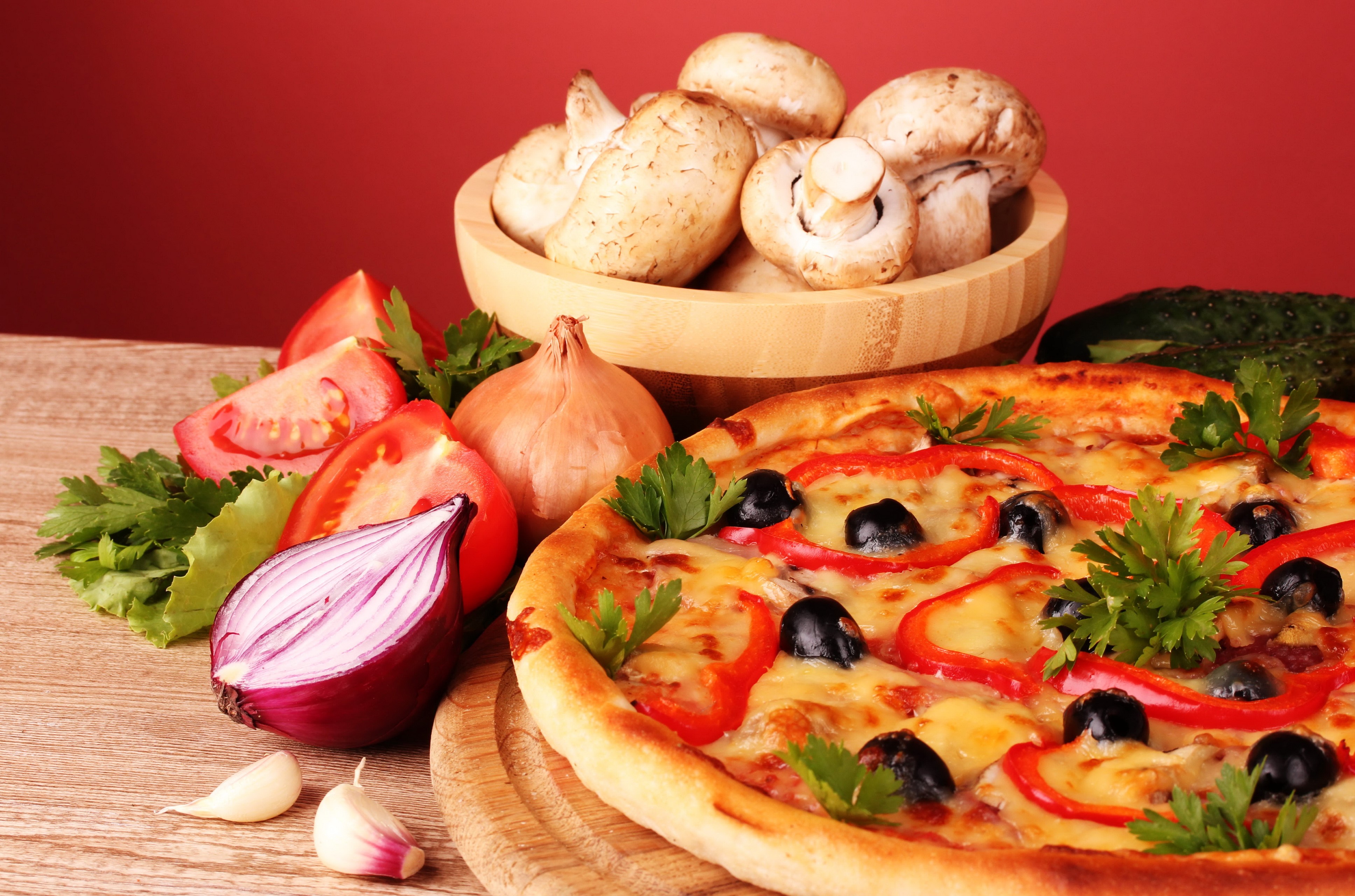 Pizza with Mushrooms, Olives, and Vegetables HD Wallpaper