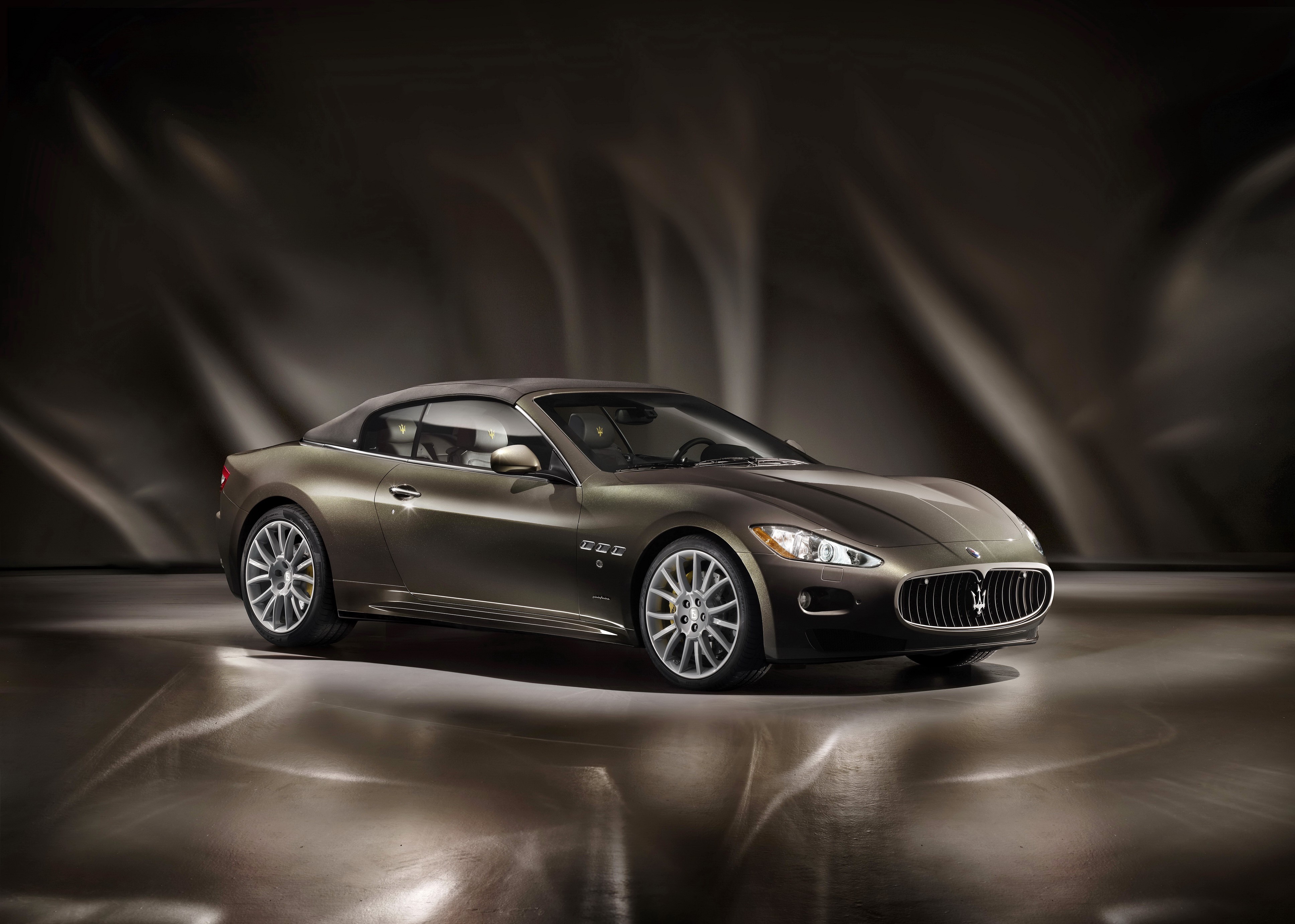 4K 2011 Maserati Gran Cabrio Fendi HD Wallpaper