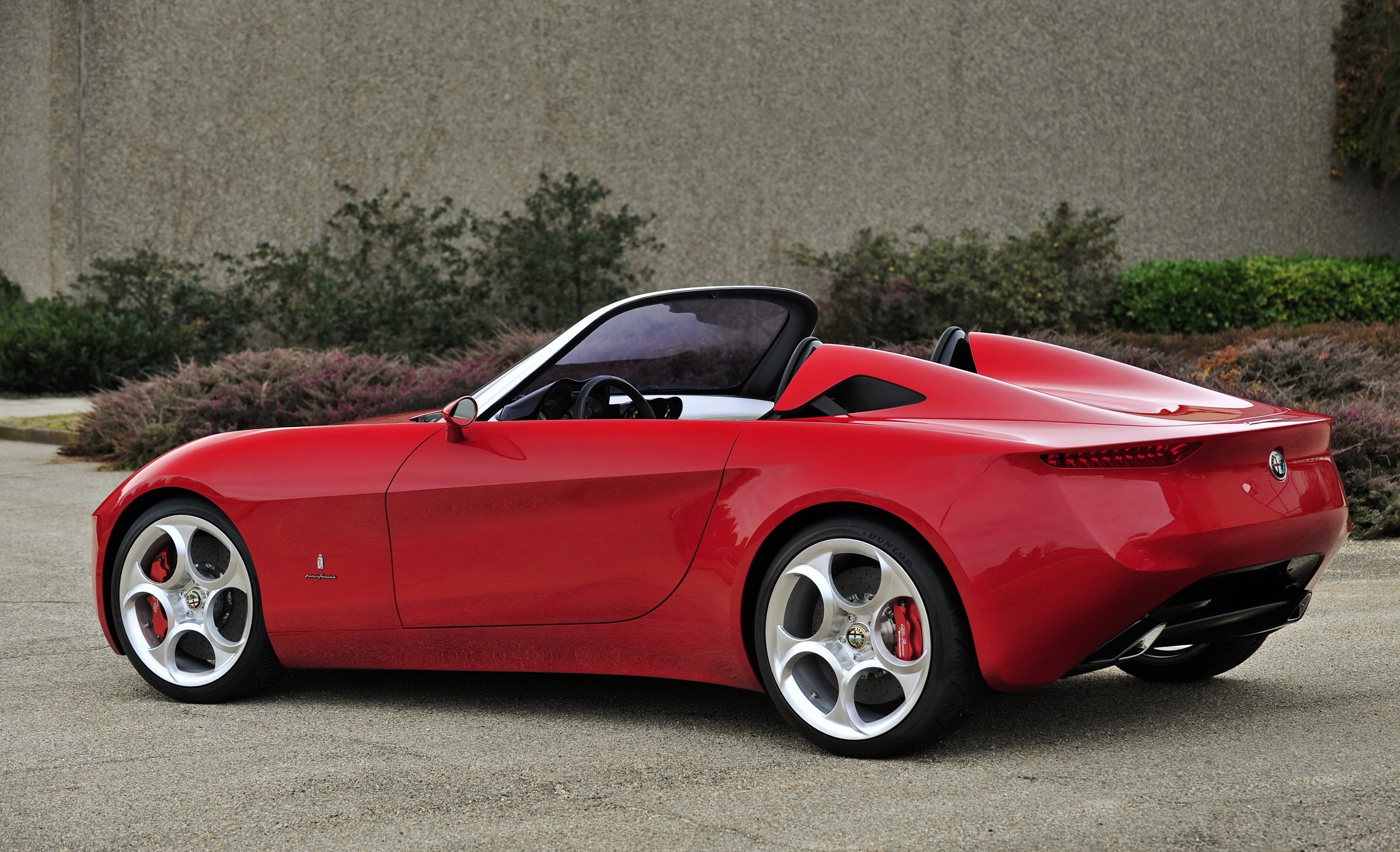 Red Alfa Romeo Duettottanta Cabriolet HD Wallpaper