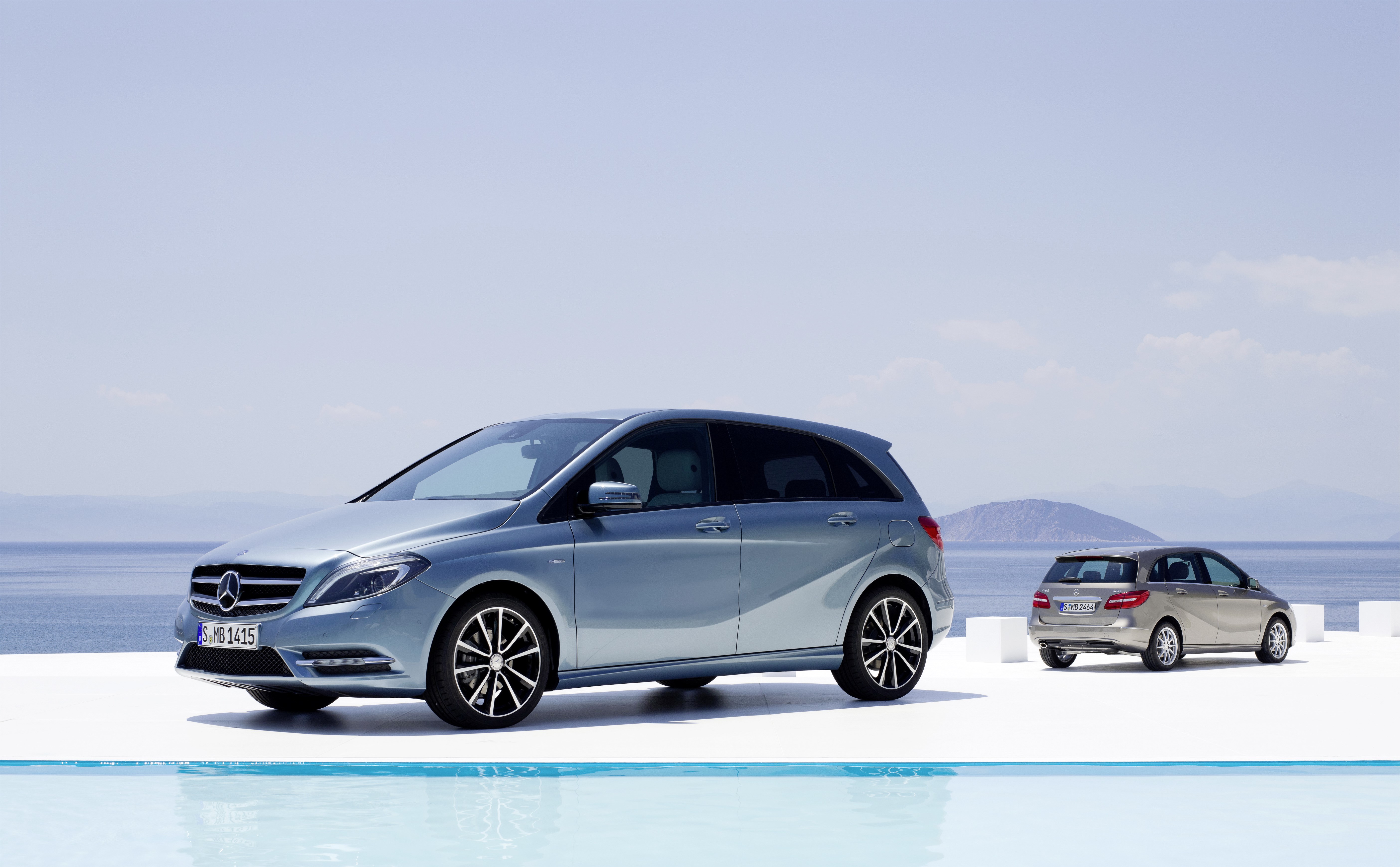 Mercedes-Benz B-Klasse 2011 HD Wallpaper