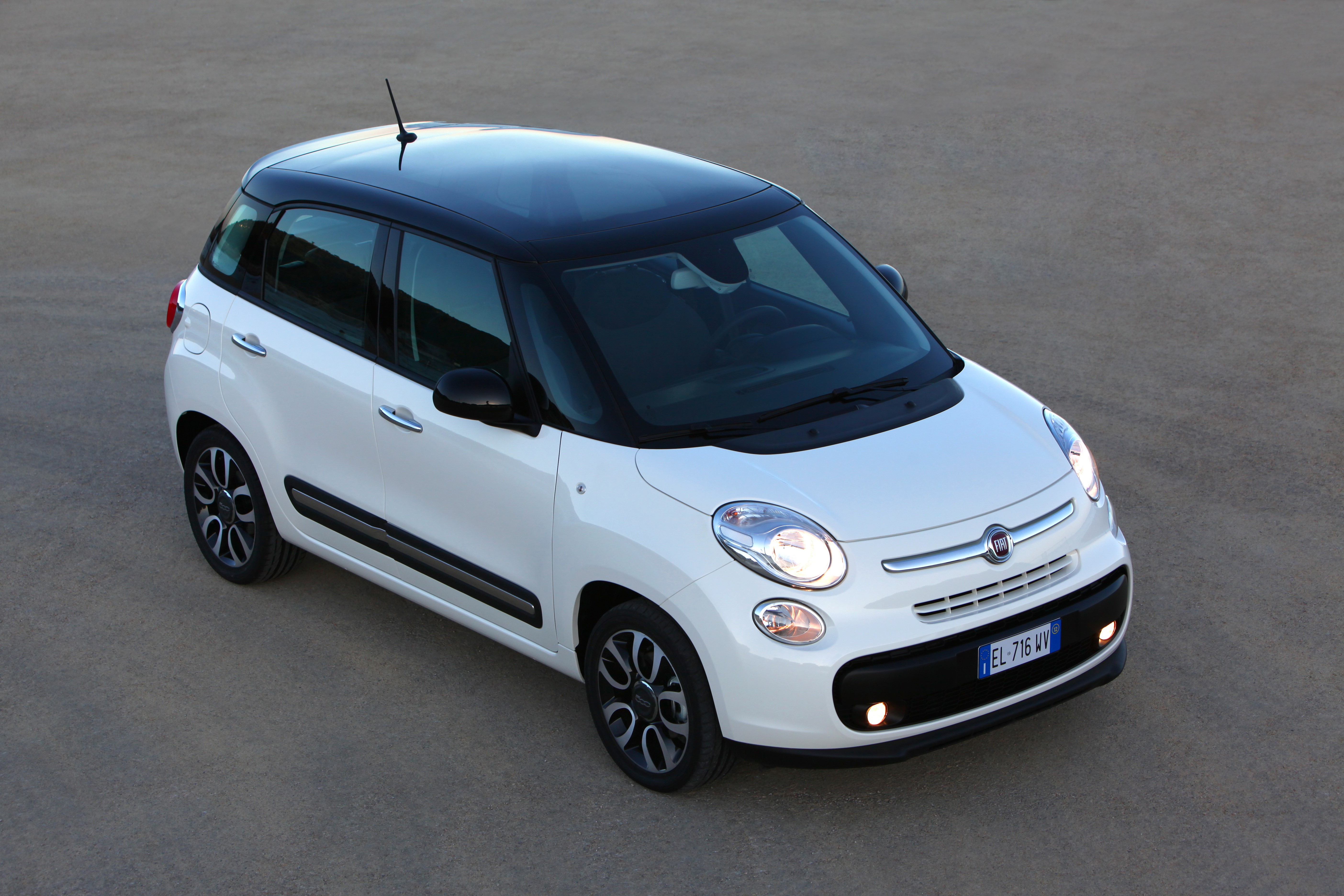 White Fiat 500L with Black Roof HD Wallpaper