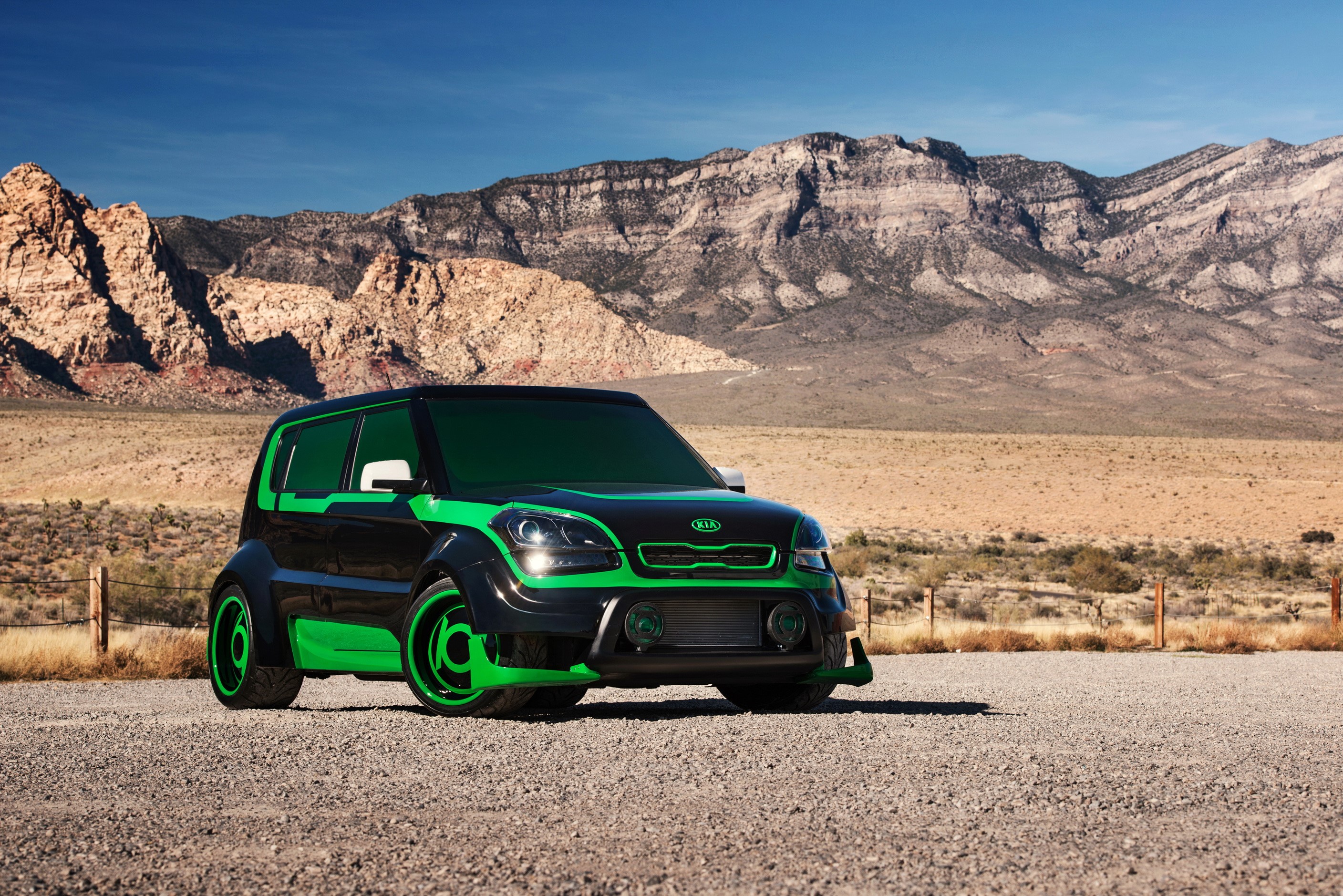 Kia Soul Green Lantern concept car in desert mountains HD Wallpaper