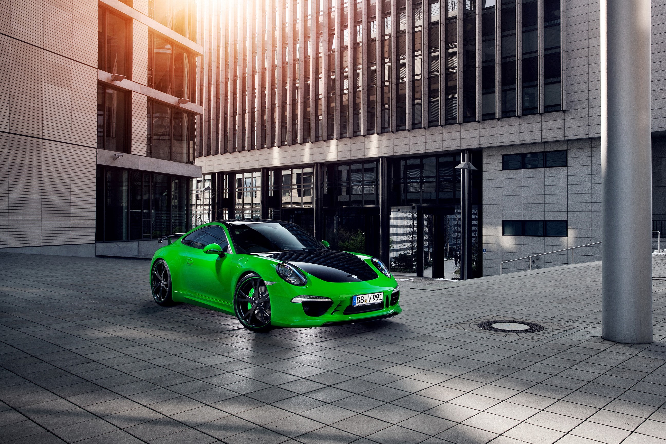 Green Porsche 911 (991) Carrera 4S with black accents HD Wallpaper