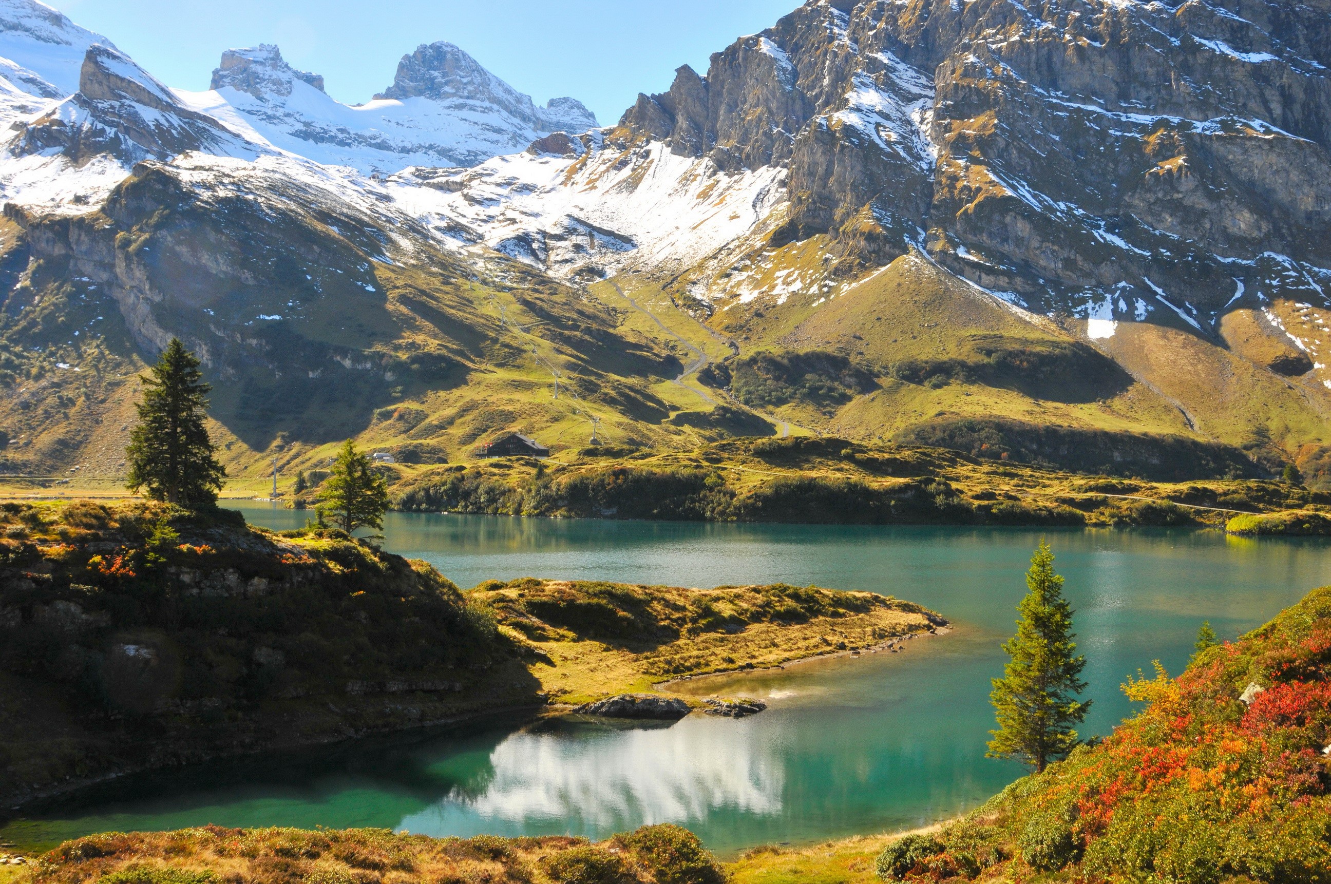 Mountains and Lake Scenery in Switzerland HD Wallpaper