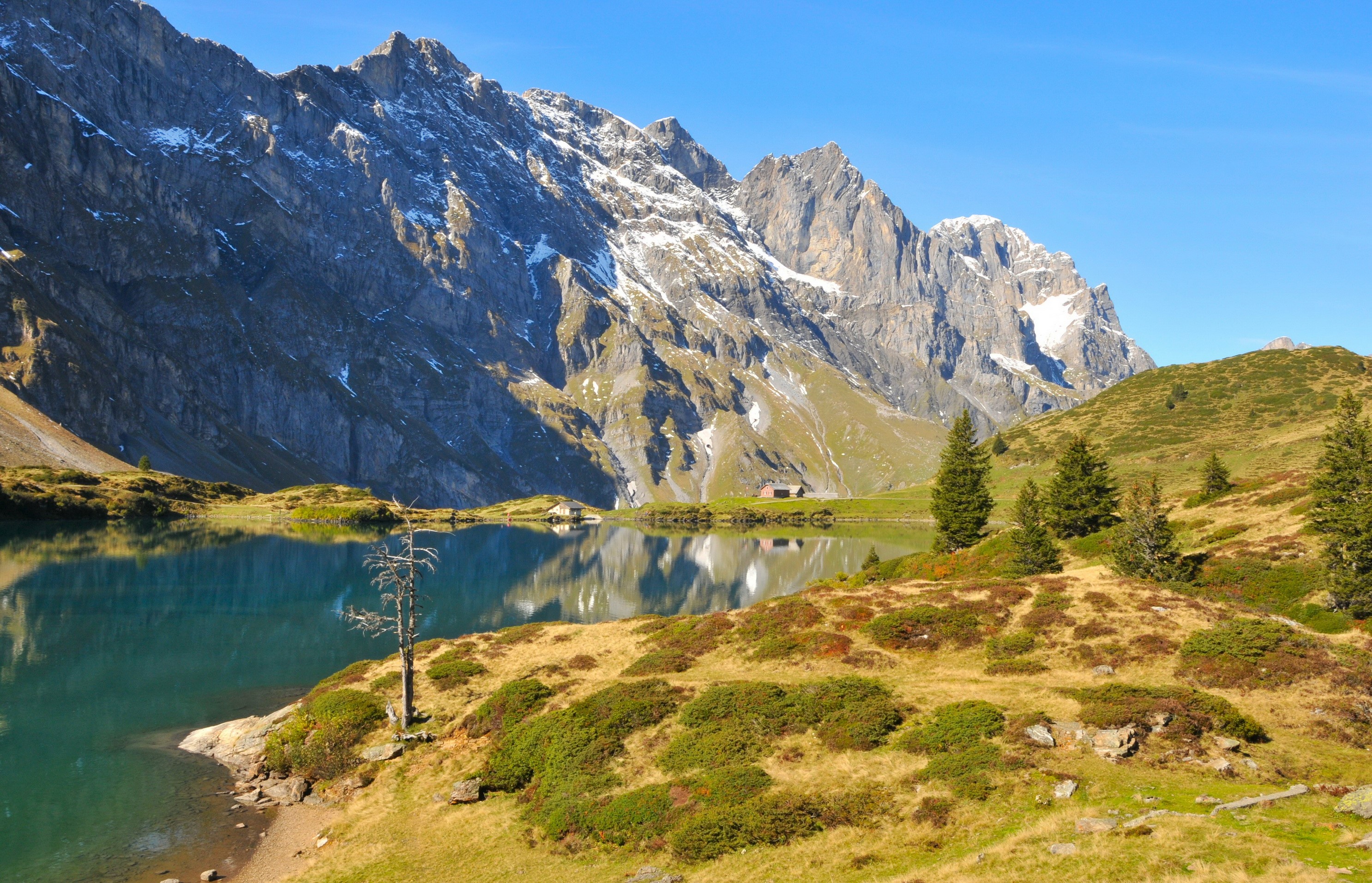 Lake and mountains in Switzerland HD Wallpaper