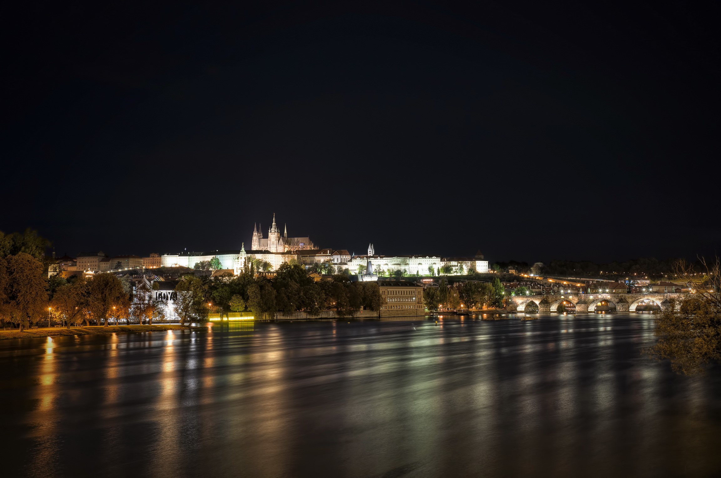 Prague Castle and Charles Bridge at Night HD Wallpaper