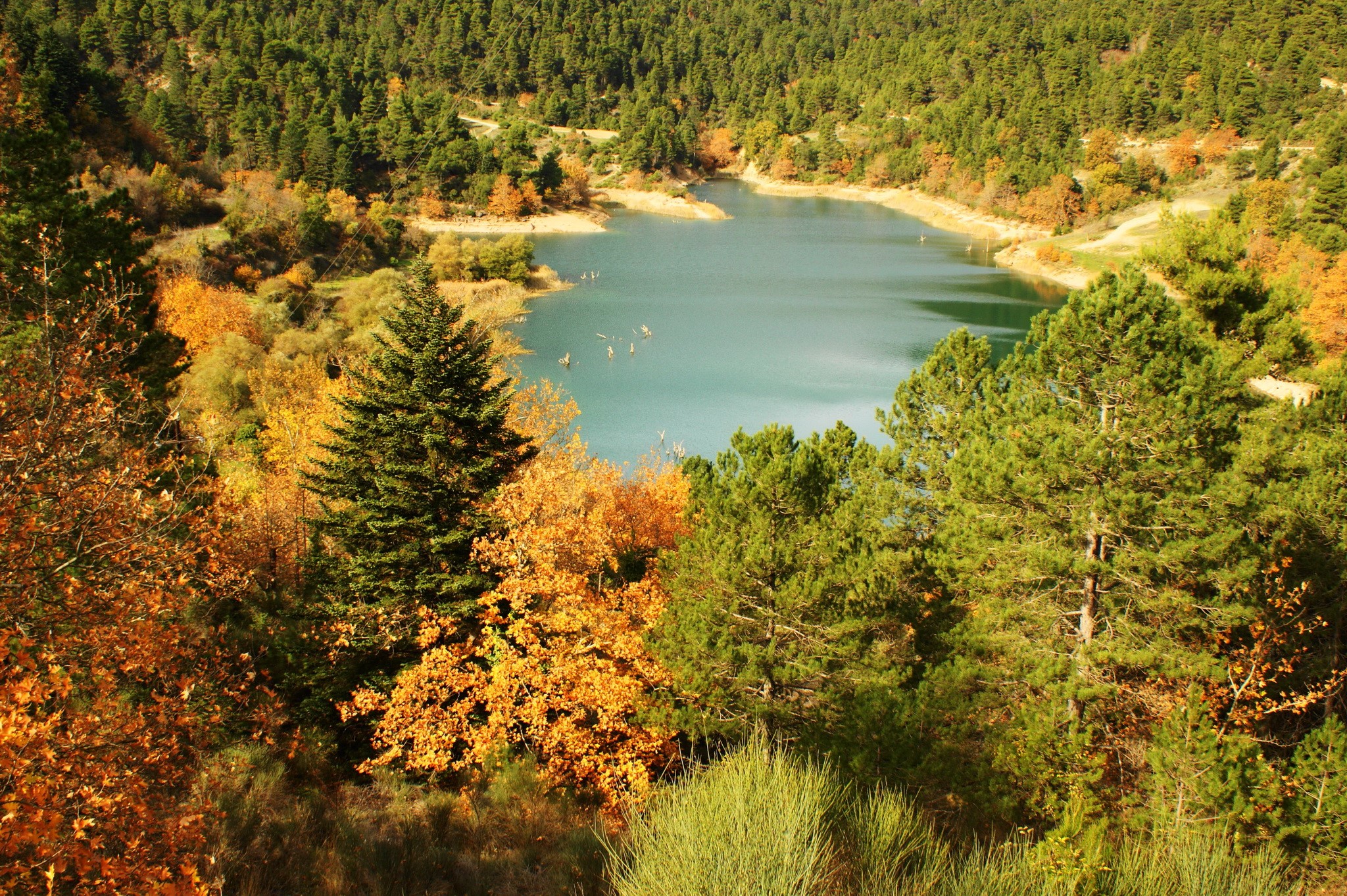 Lake Tsivlos in Greece during autumn HD Wallpaper
