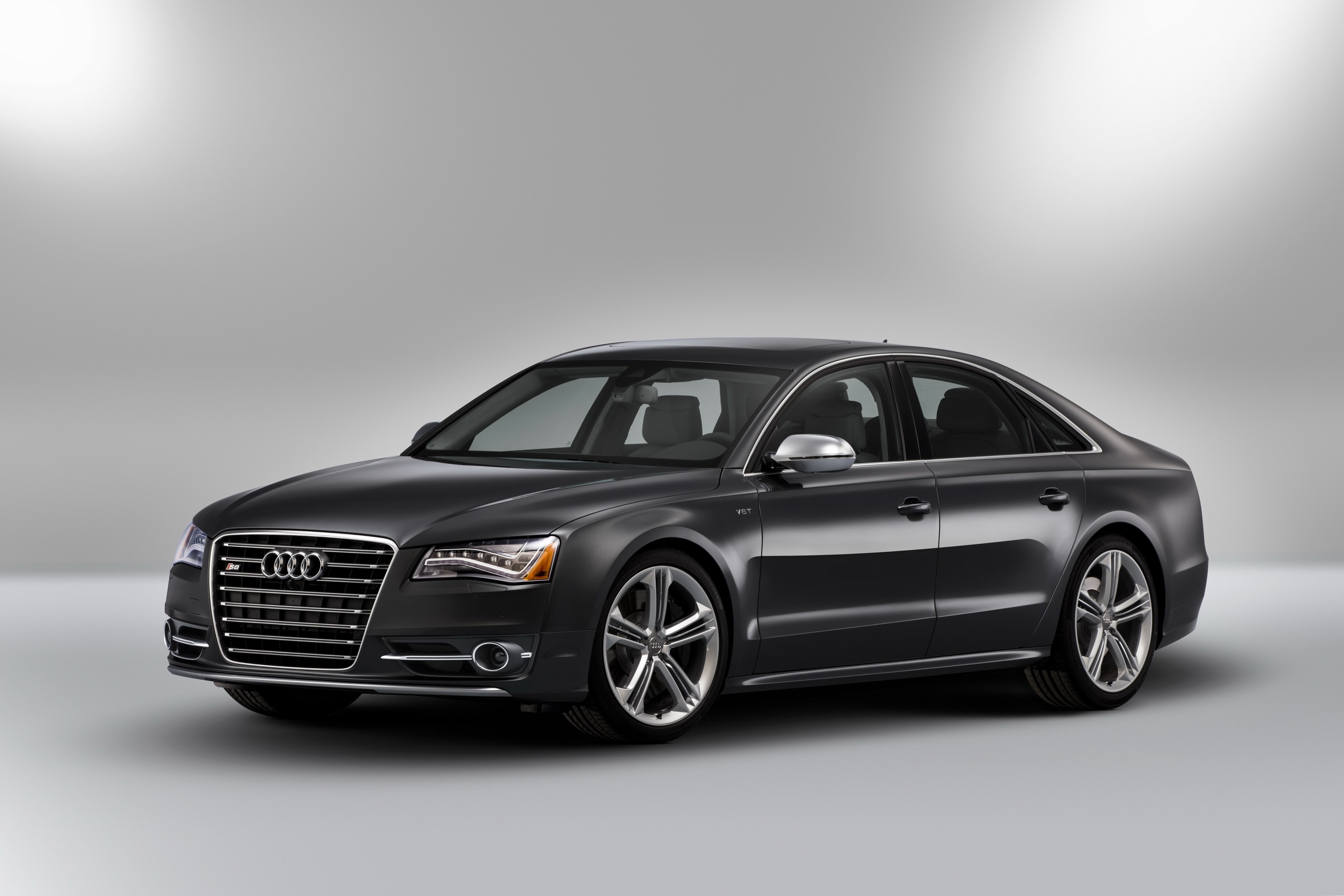 2013 Audi S8 4.0 TFSI HD Wallpaper