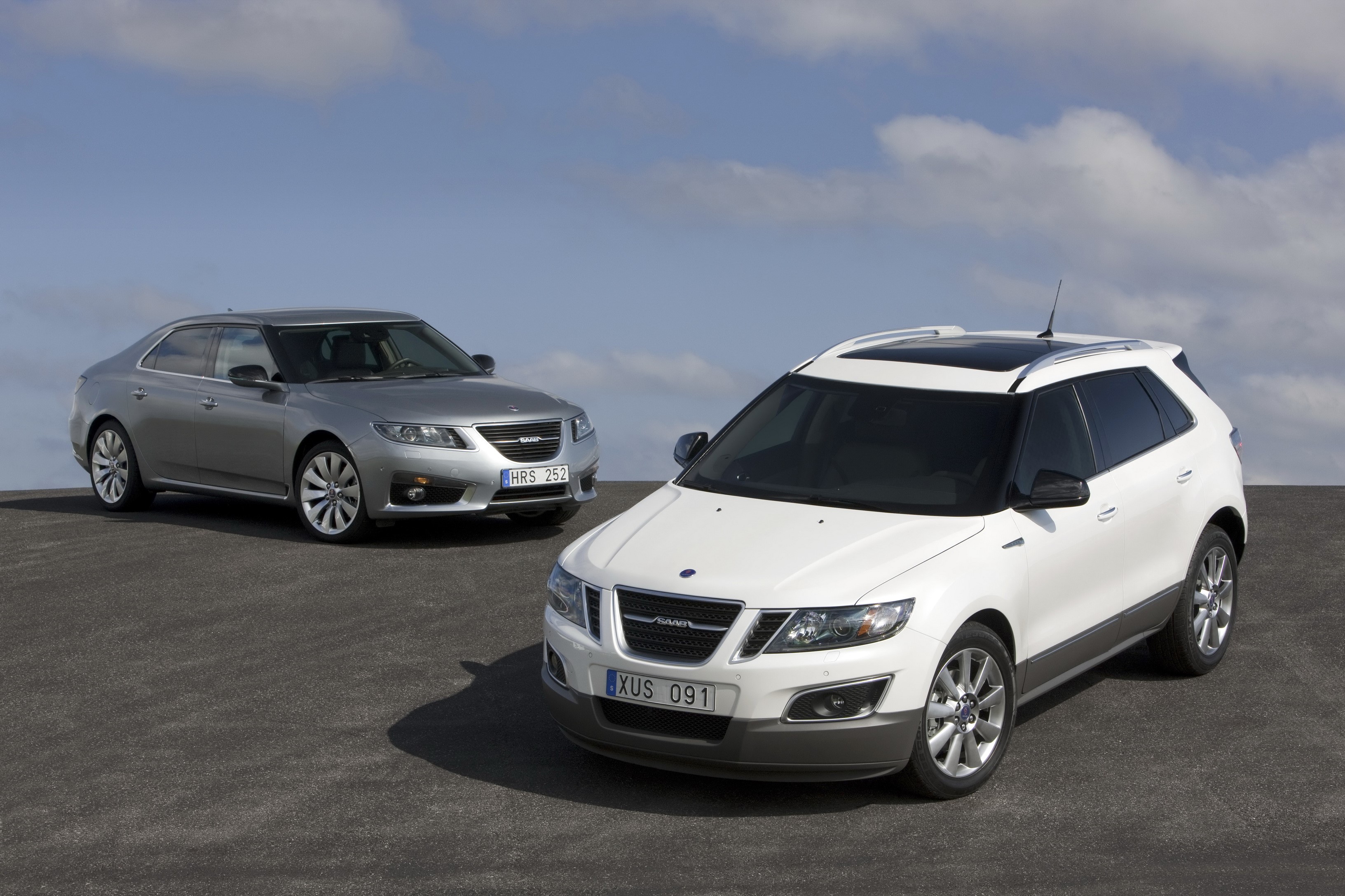 2011 Saab 9-4X cars on asphalt HD Wallpaper