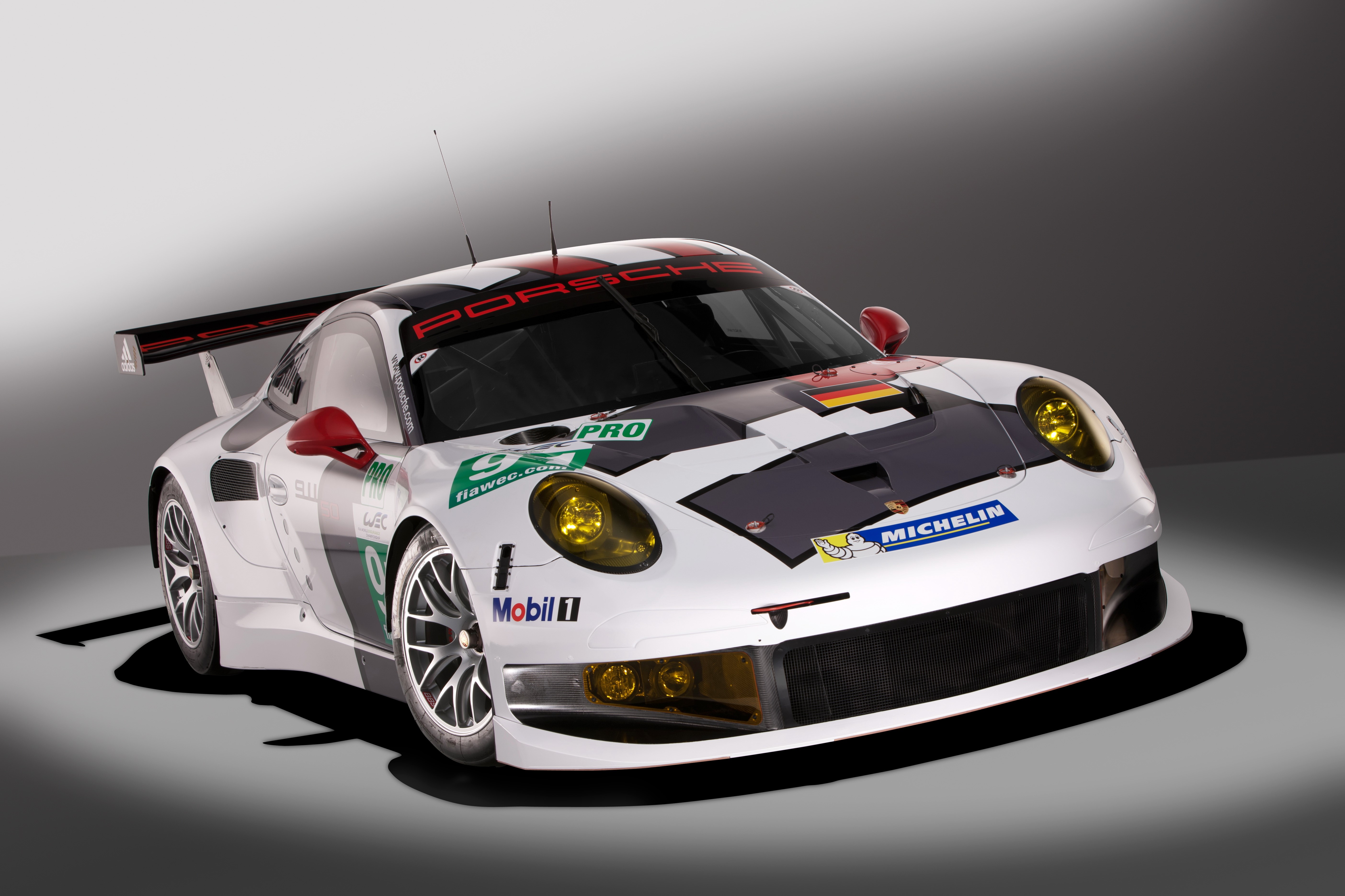 Porsche 911 RSR race car HD Wallpaper