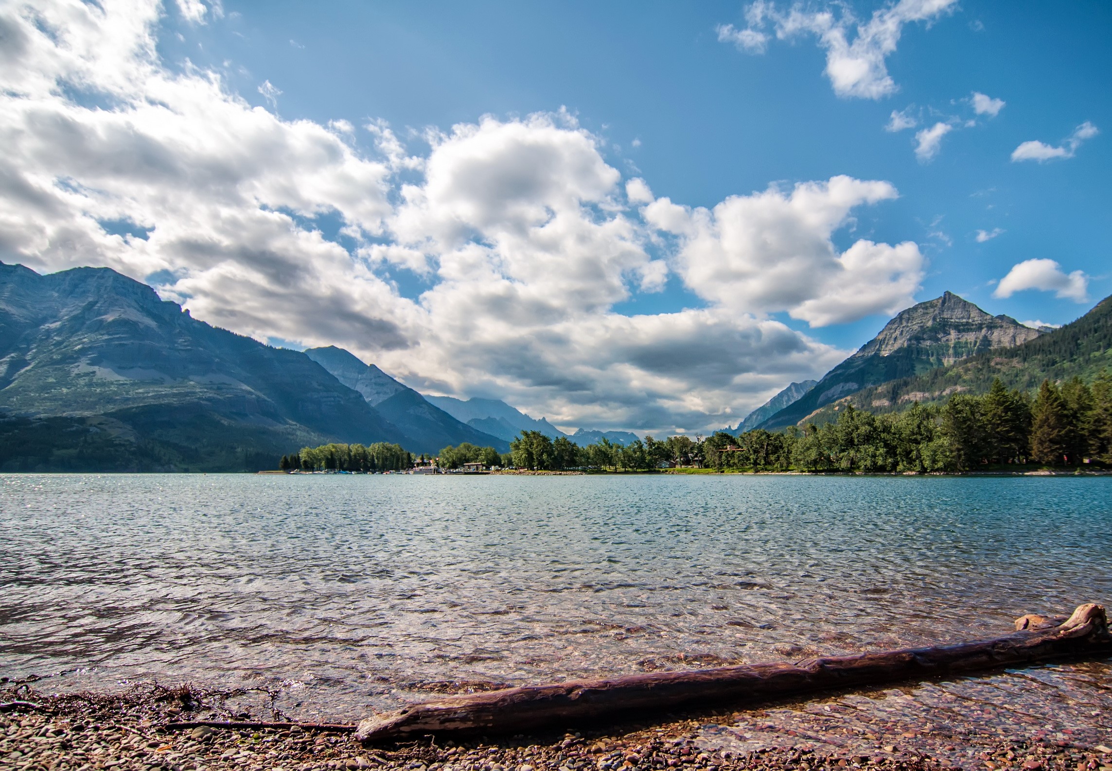 Lake and Mountains in Waterton Lakes National Park, Canada HD Wallpaper