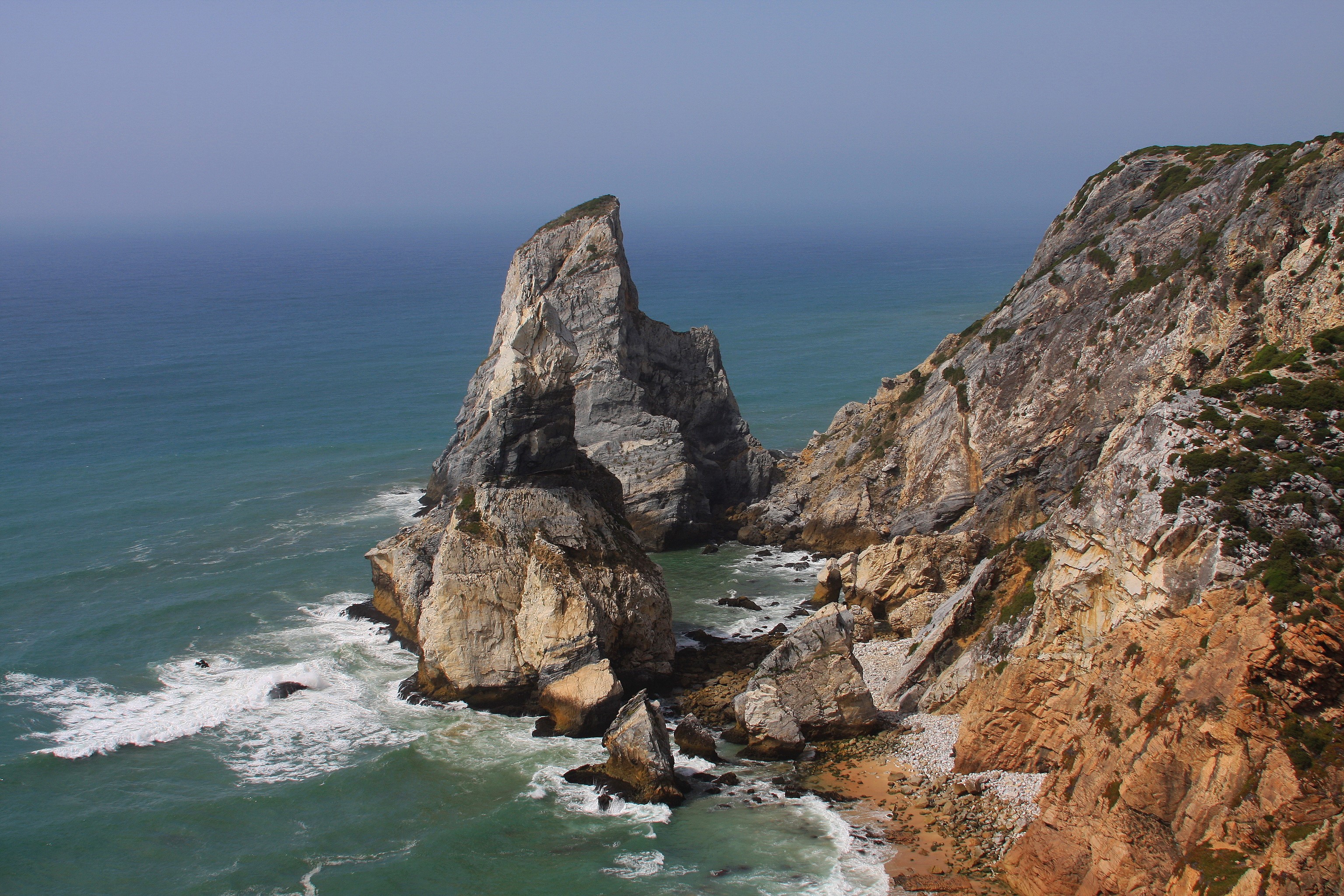 Praia da Ursa Coastline, Portugal HD Wallpaper