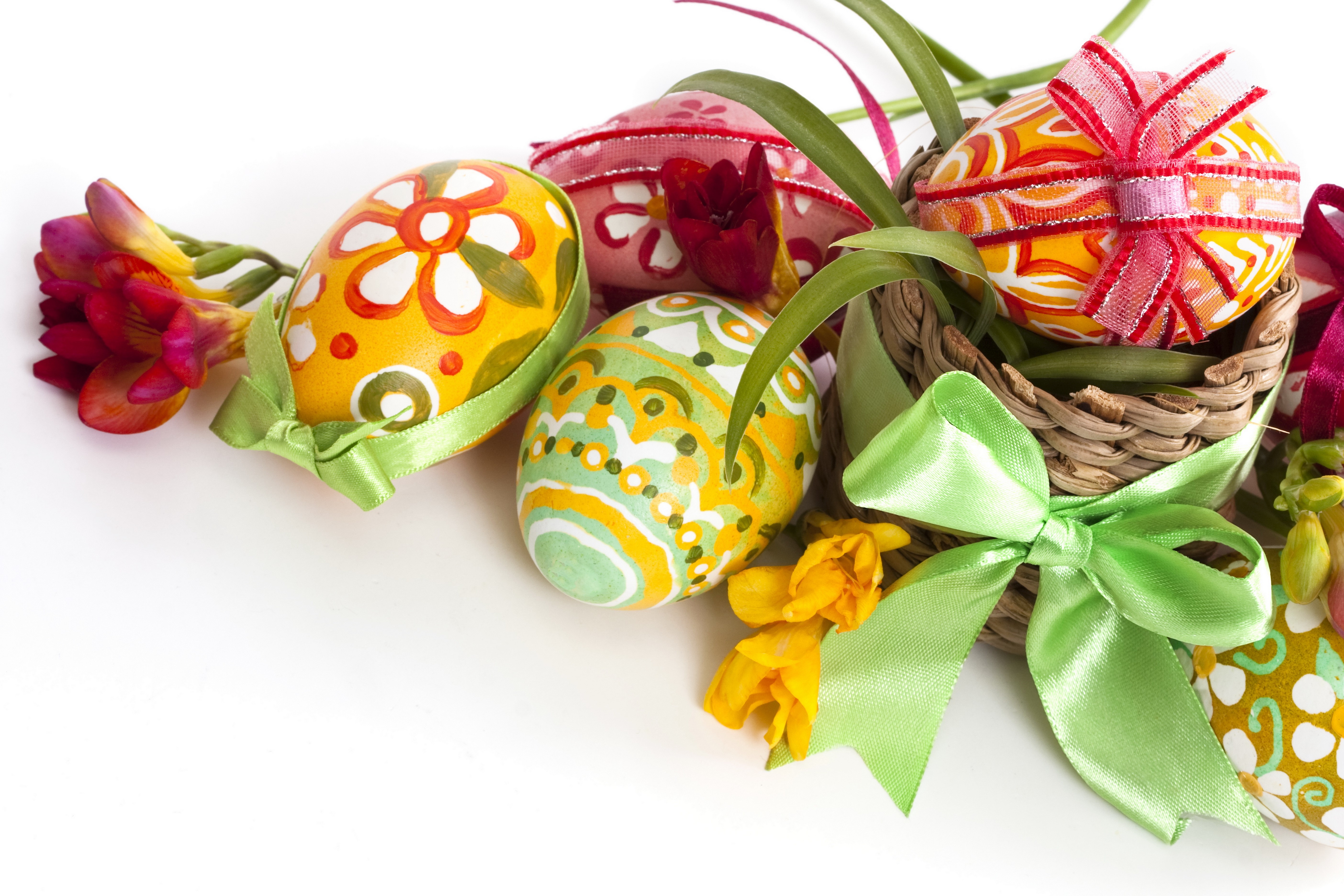 Easter Eggs with Flowers and Ribbons HD Wallpaper