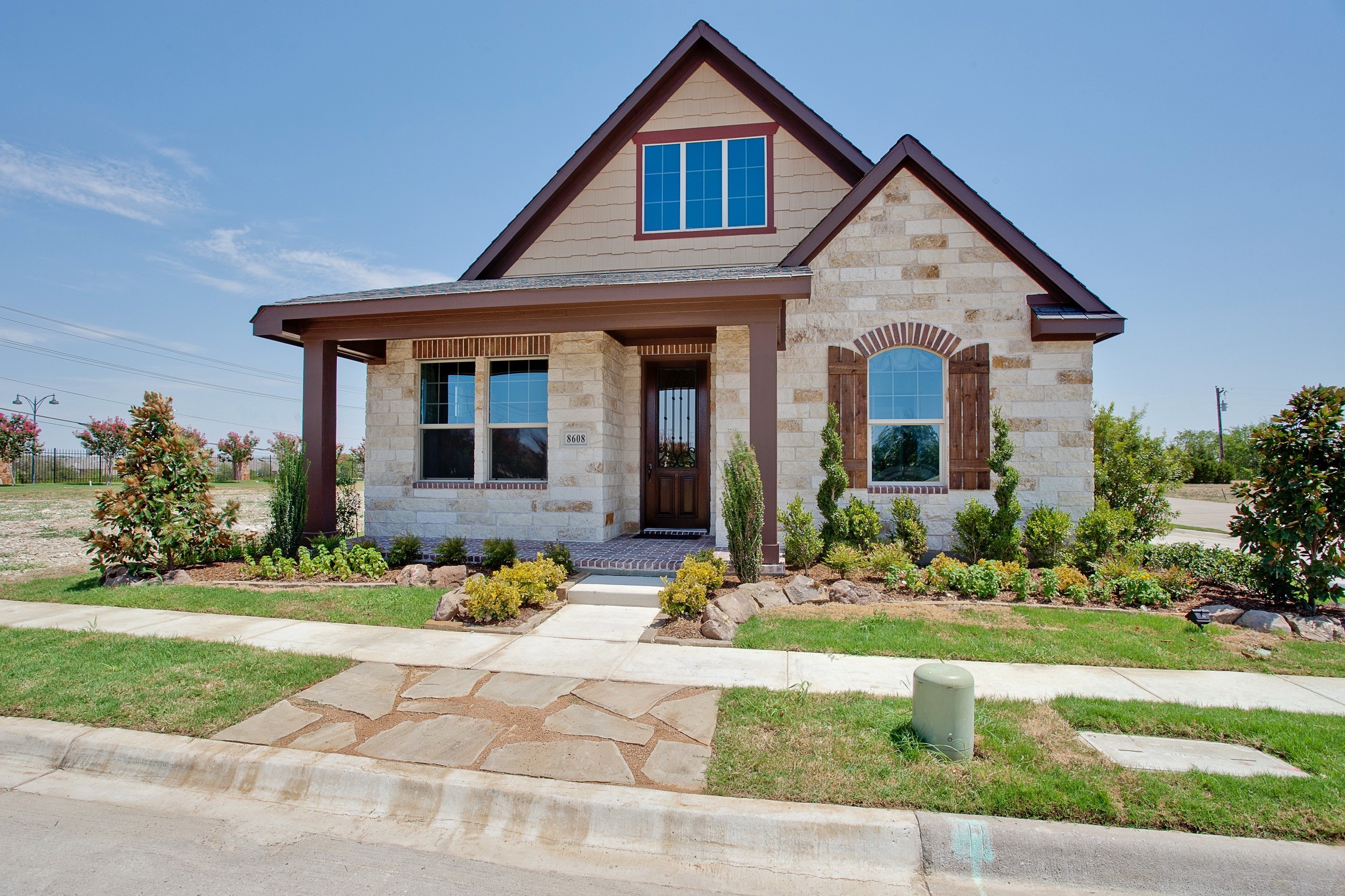Stone and Wood House in Texas HD Wallpaper
