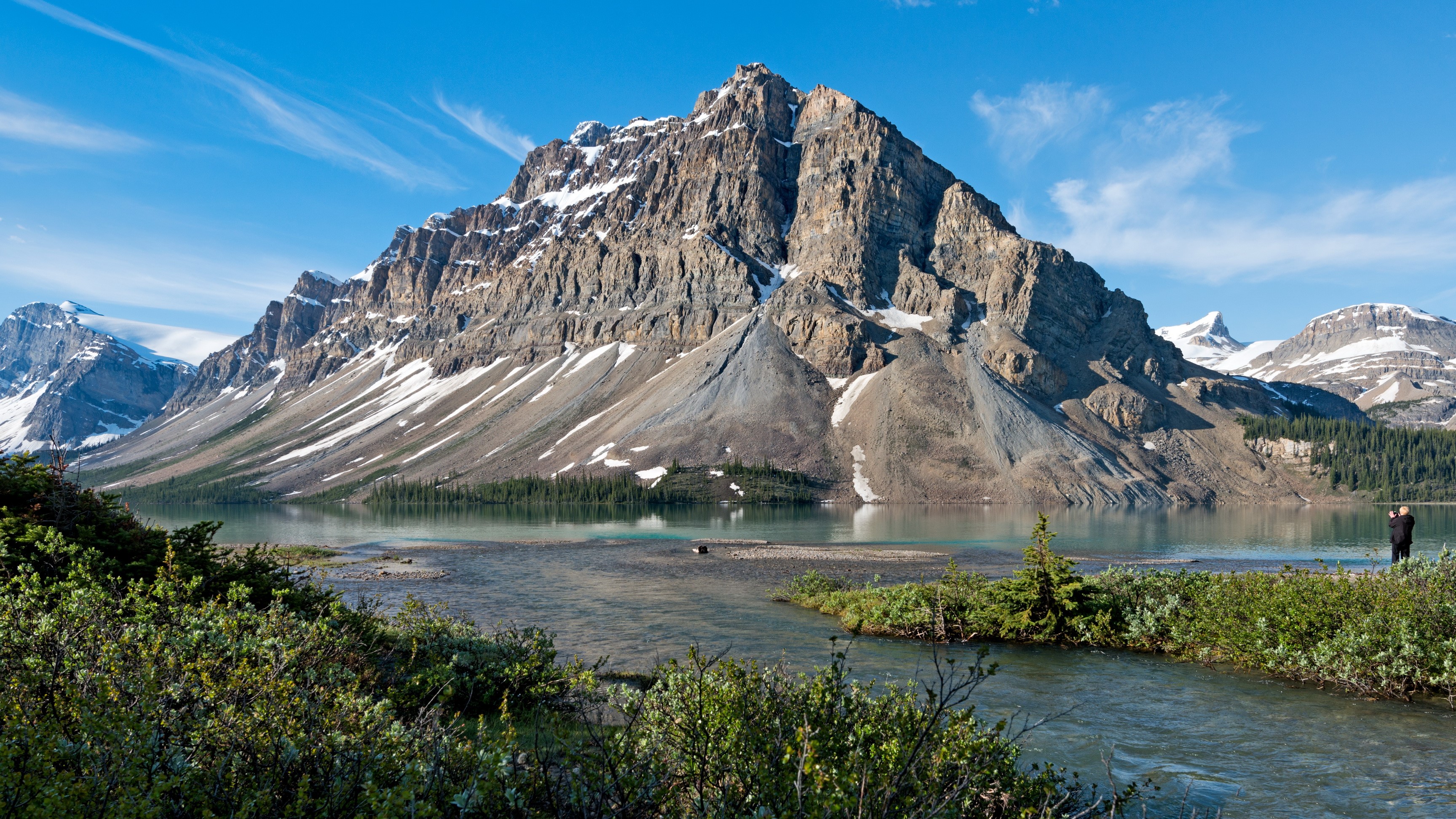 Mountain range with lake and trees in Banff National Park HD Wallpaper