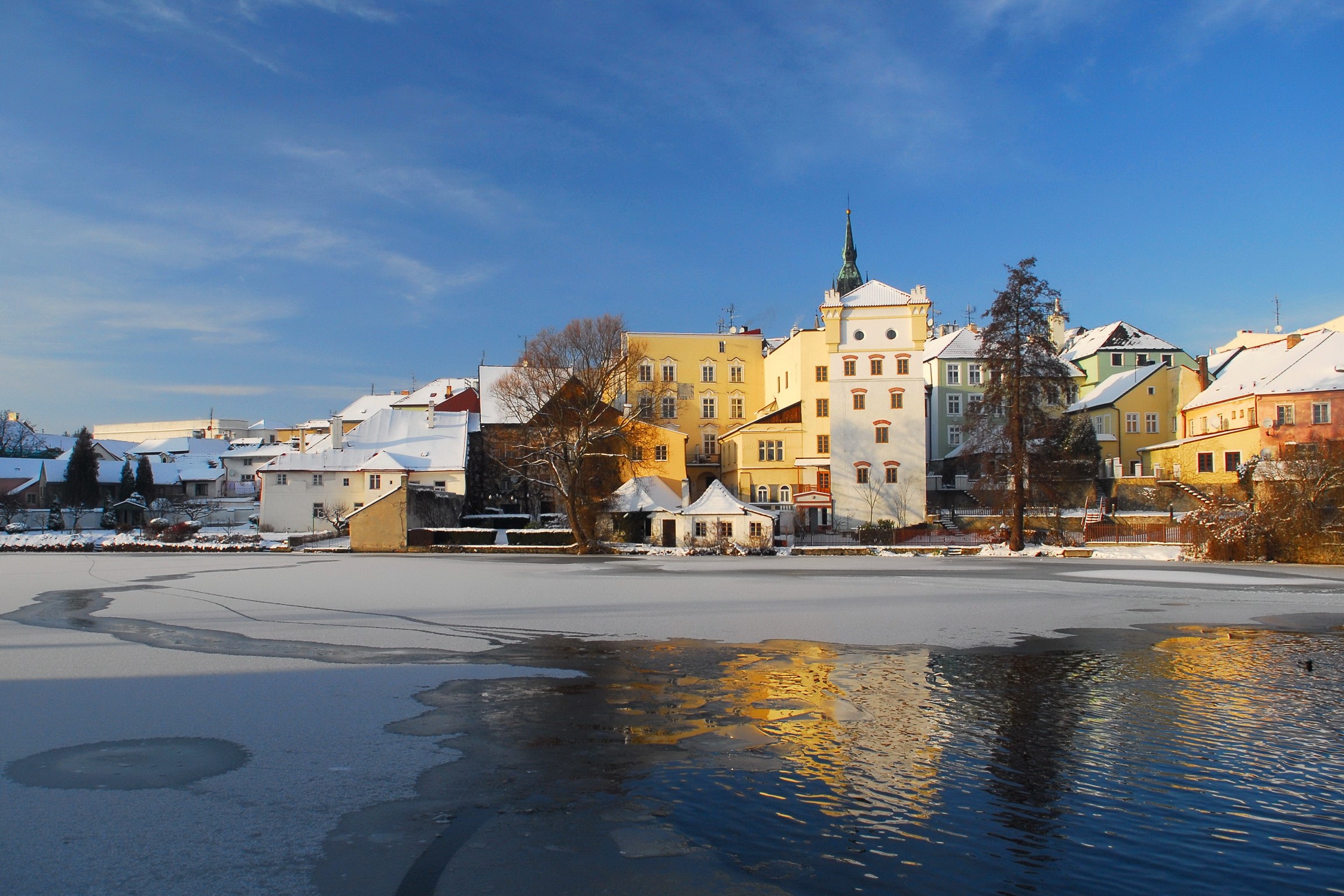 Jindrichuv Hradec, Czech Republic in Winter HD Wallpaper