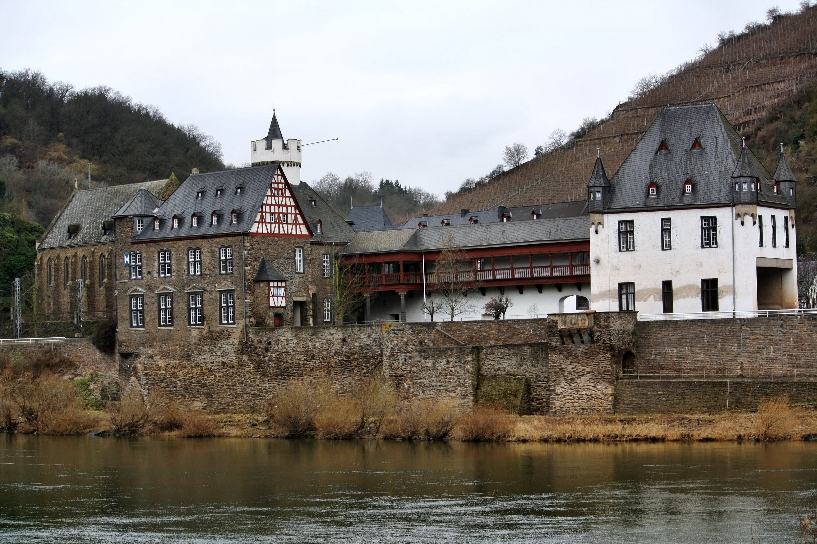 Schloss Melscheider, Germany HD Wallpaper