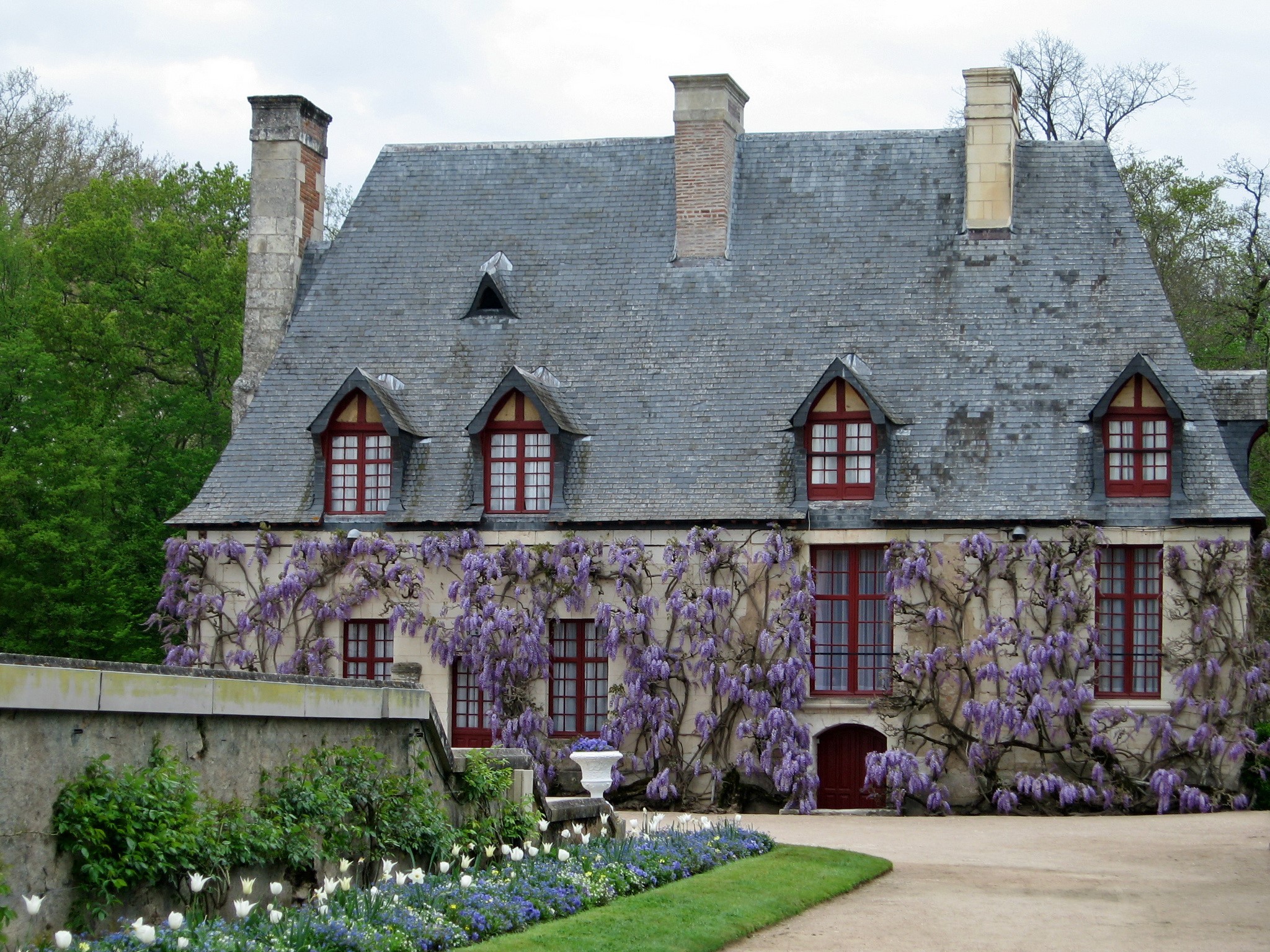 Chateau de Chenonceau in France HD Wallpaper