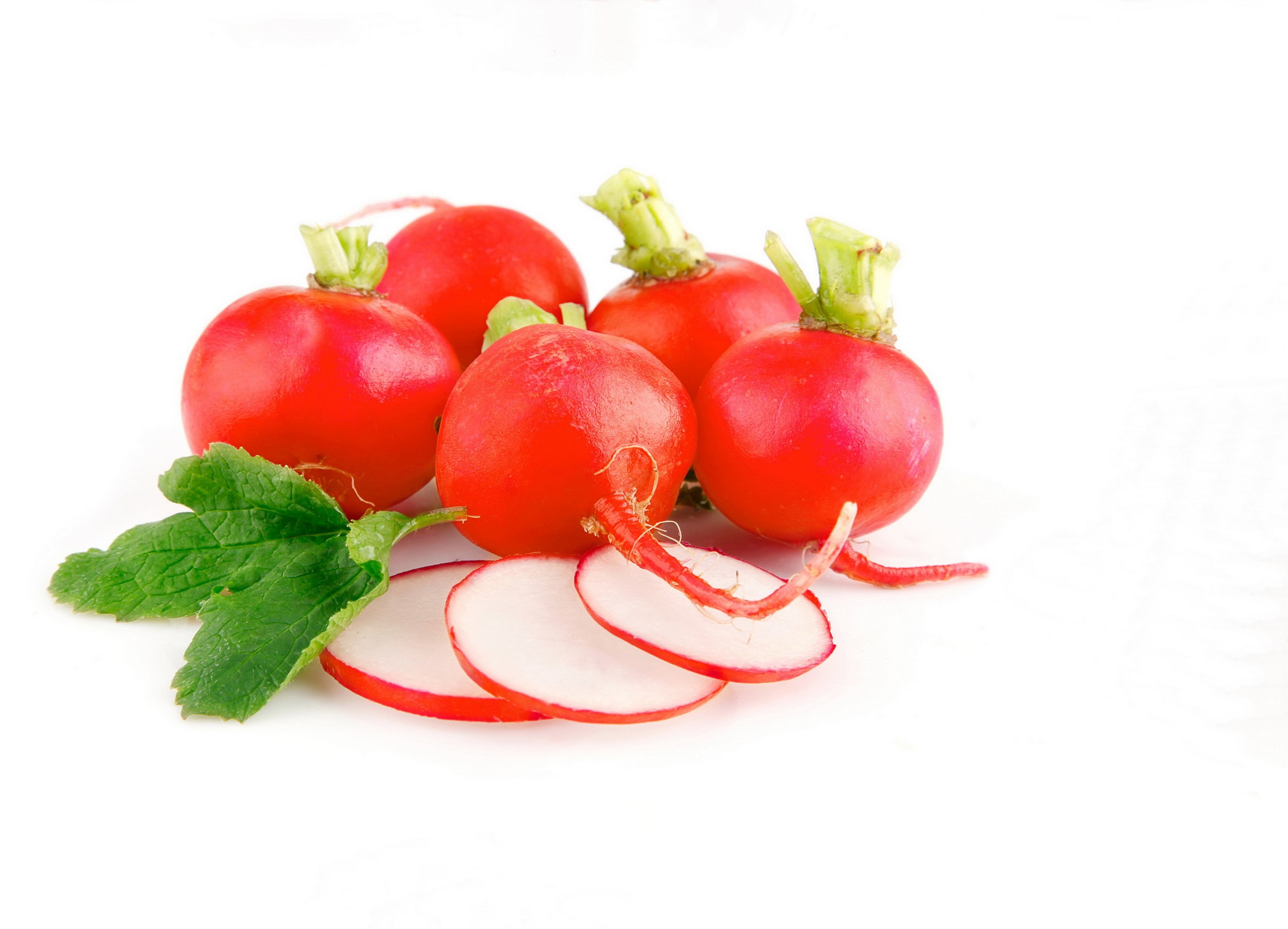 Radishes with leaves and slices on white background HD Wallpaper
