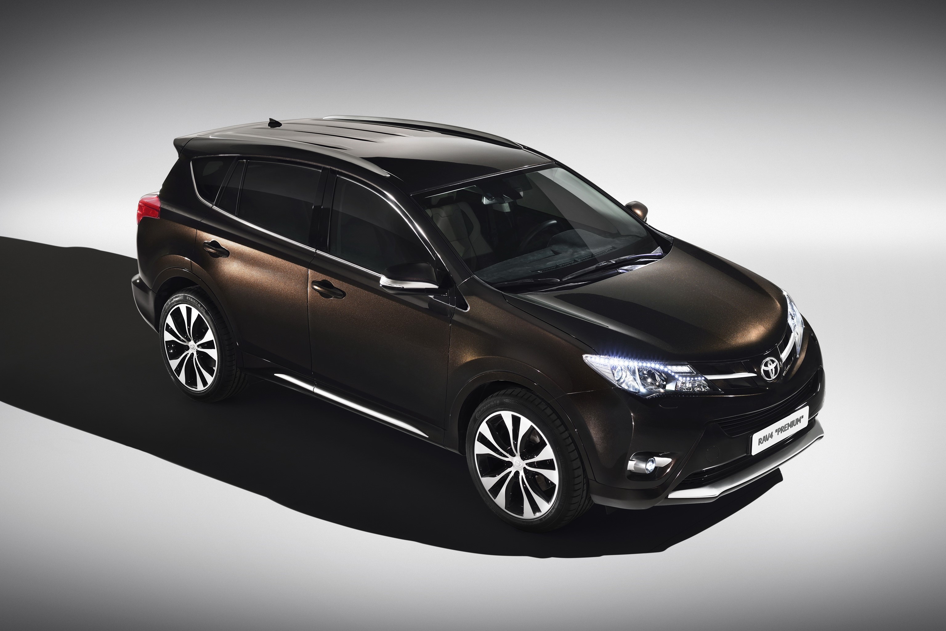 2013 Toyota RAV4 Premium SUV HD Wallpaper