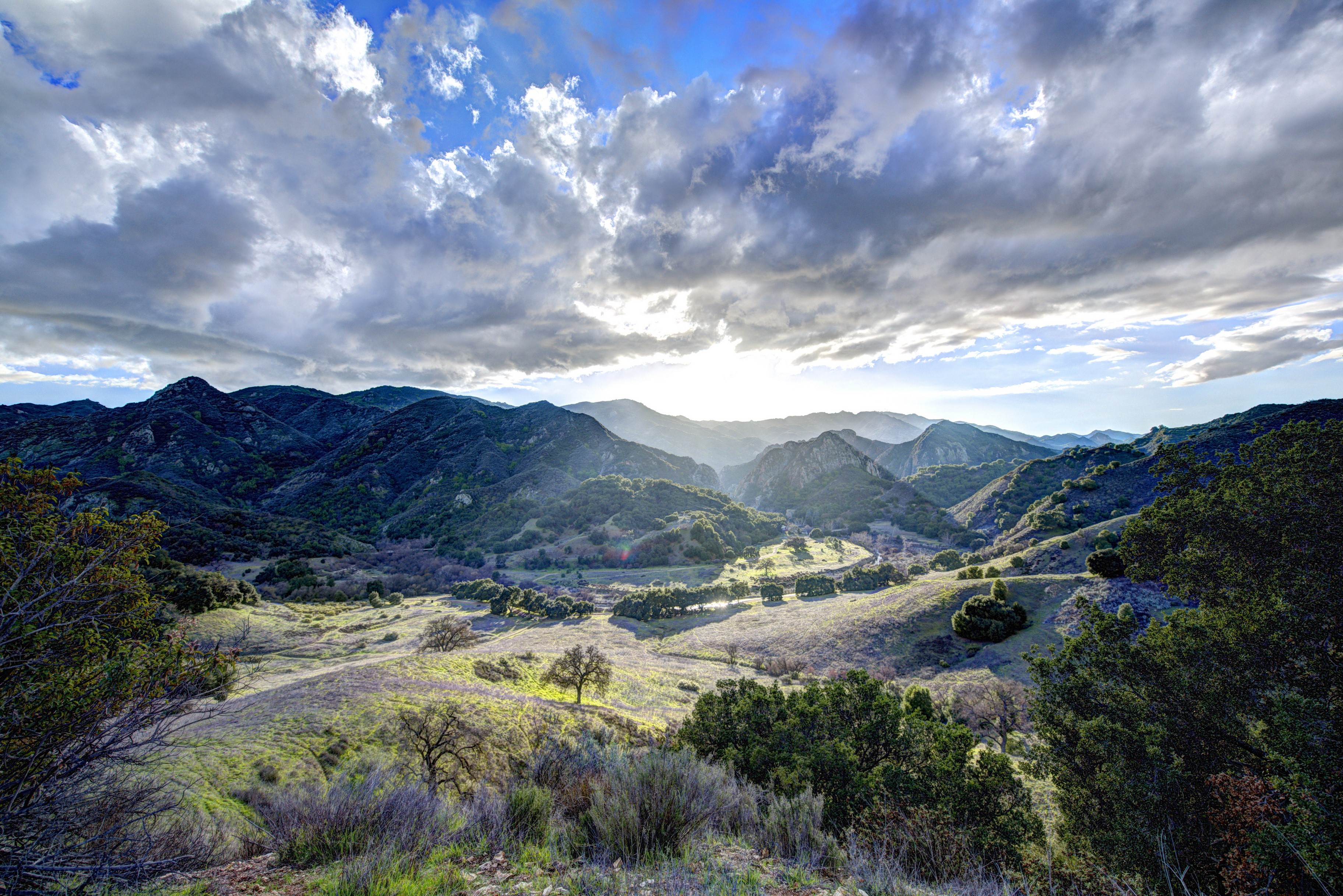 Mountains and Valley in Malibu, California HD Wallpaper
