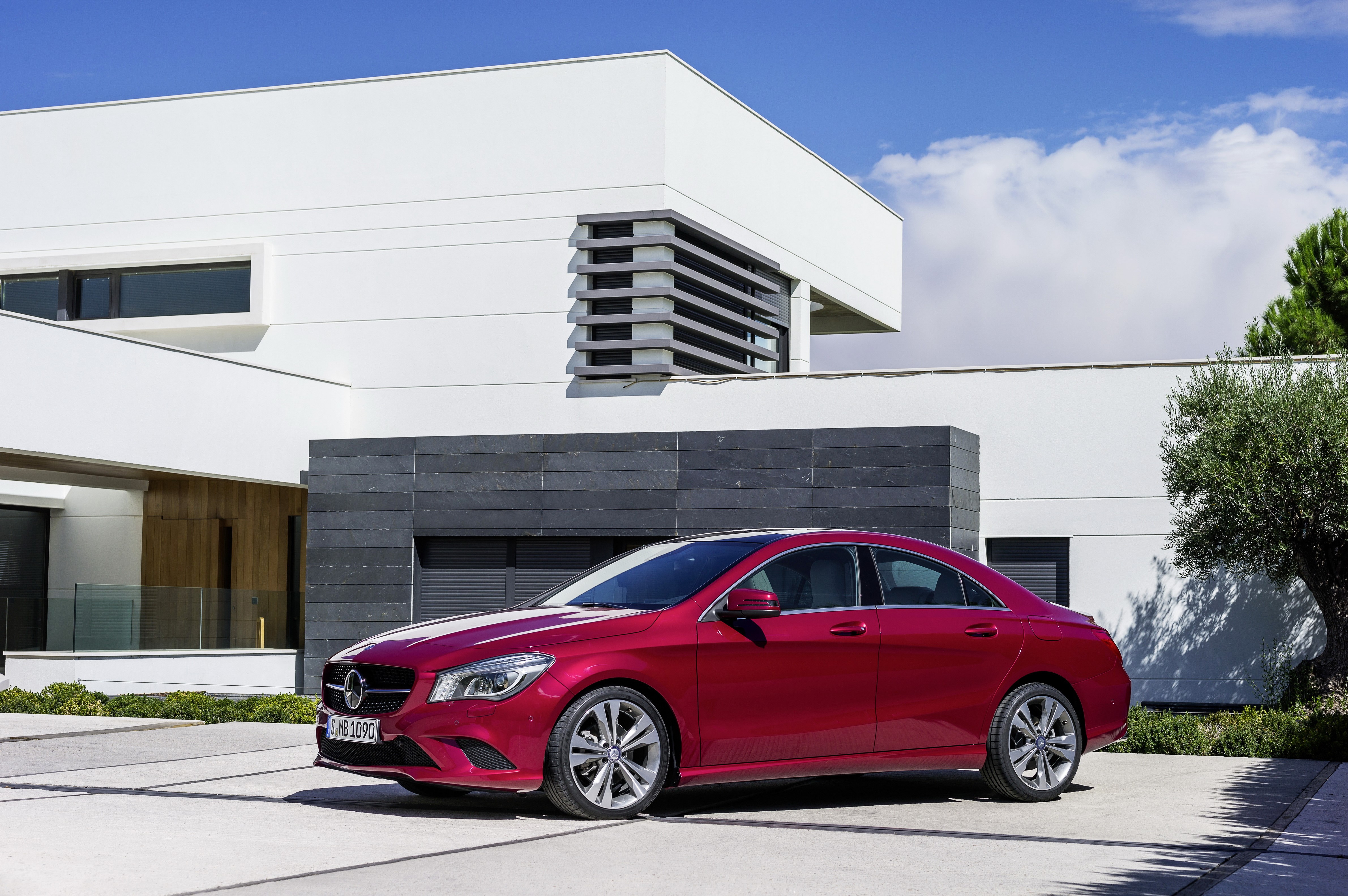 2013 Mercedes-Benz CLA220 CDI Red Side HD Wallpaper