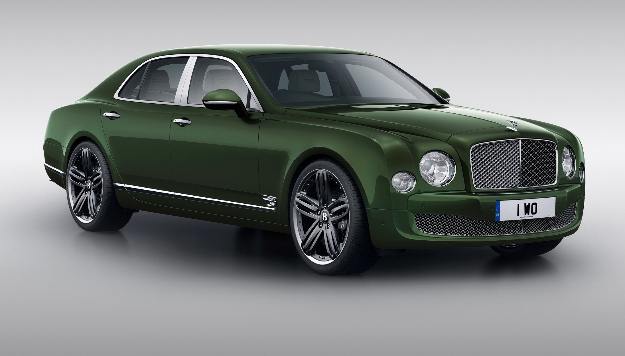Green Bentley Mulsanne Le Mans Sedan HD Wallpaper