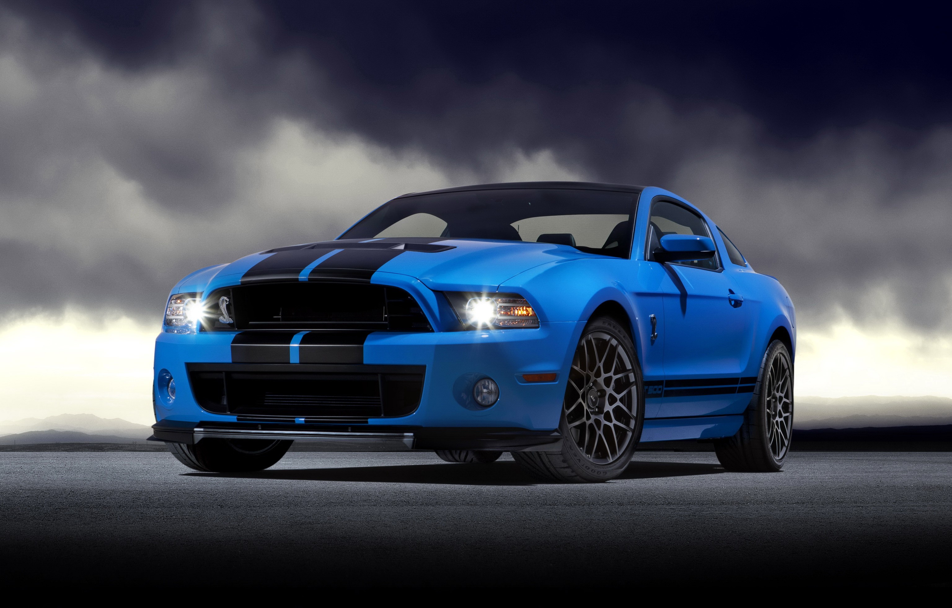 Blue 2013 Ford Shelby GT500 with Black Stripes HD Wallpaper