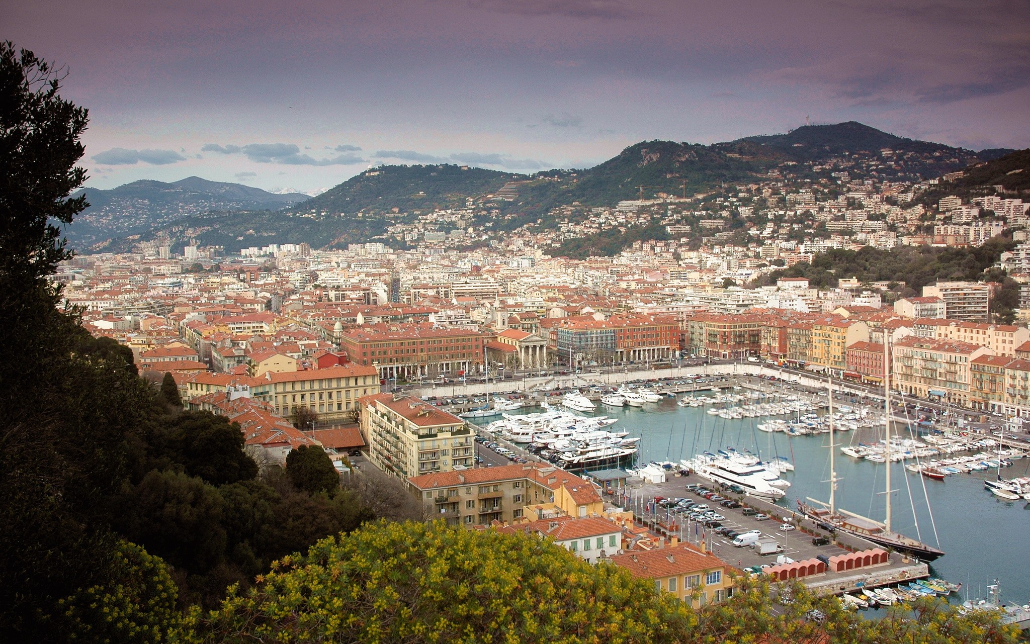 Port of Nice, France with Hills and Harbor HD Wallpaper