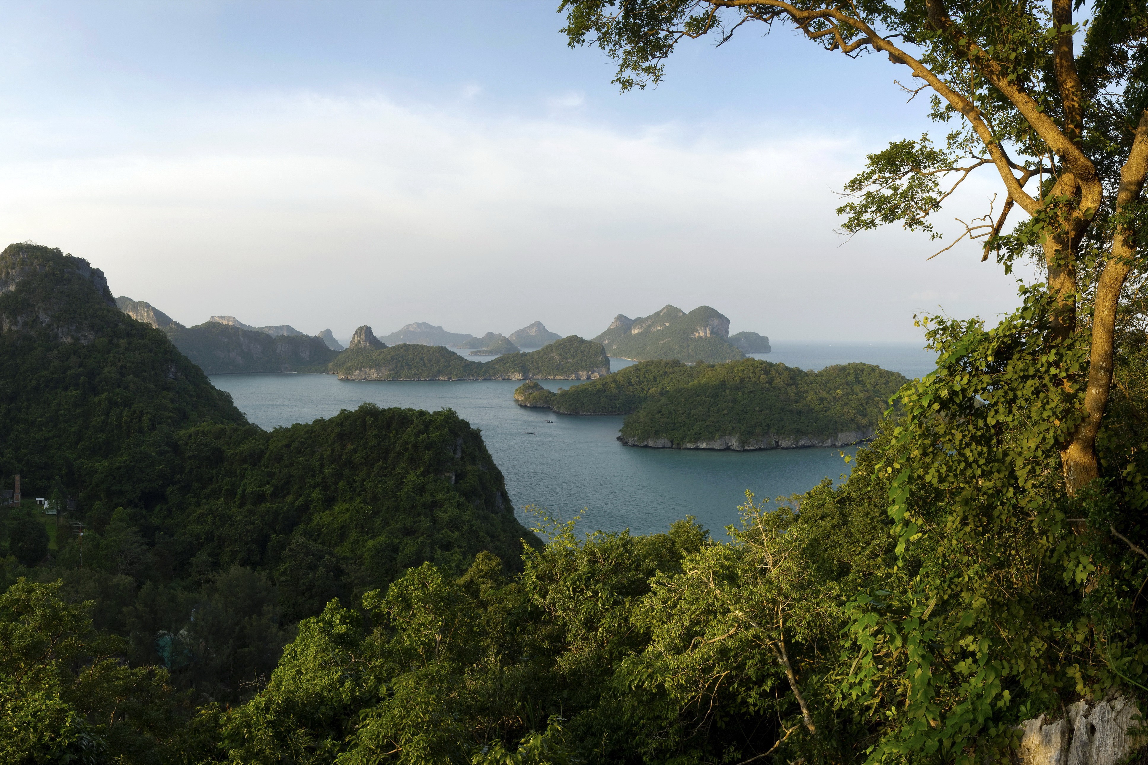Islands in the sea, Thailand HD Wallpaper