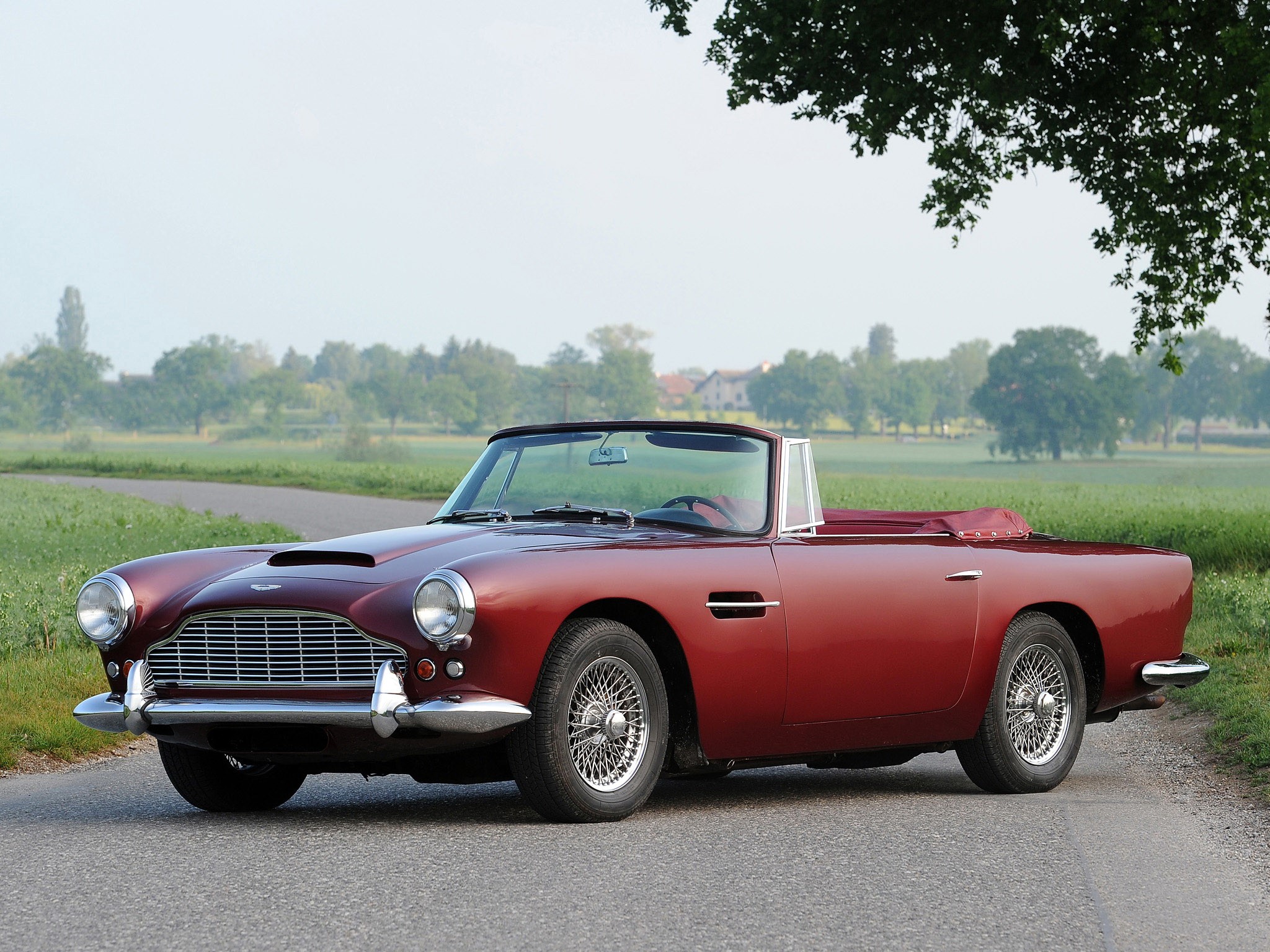 1962 Aston Martin DB4 Convertible HD Wallpaper