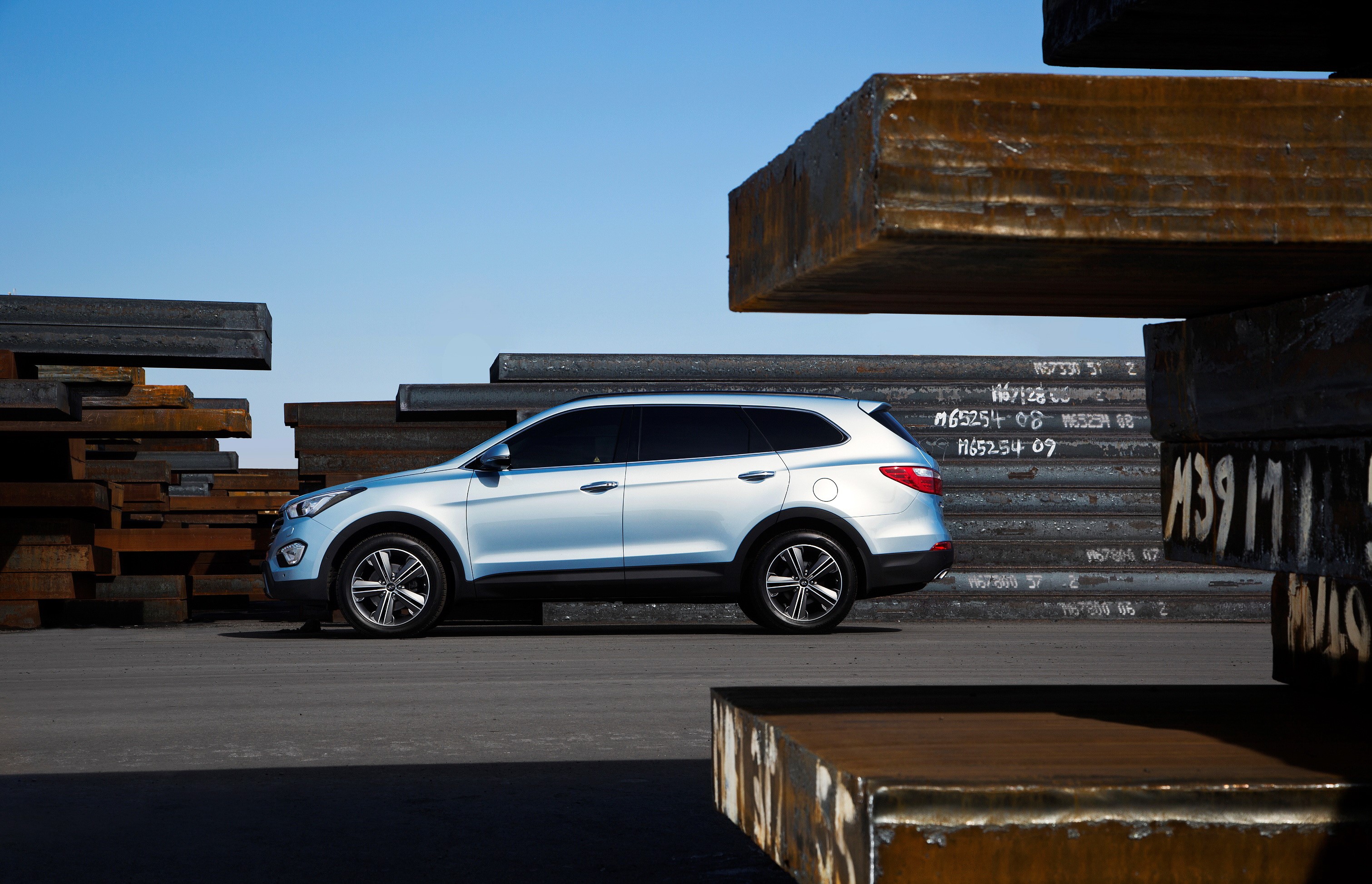 2013 Hyundai Grand Santa Fe HD Wallpaper