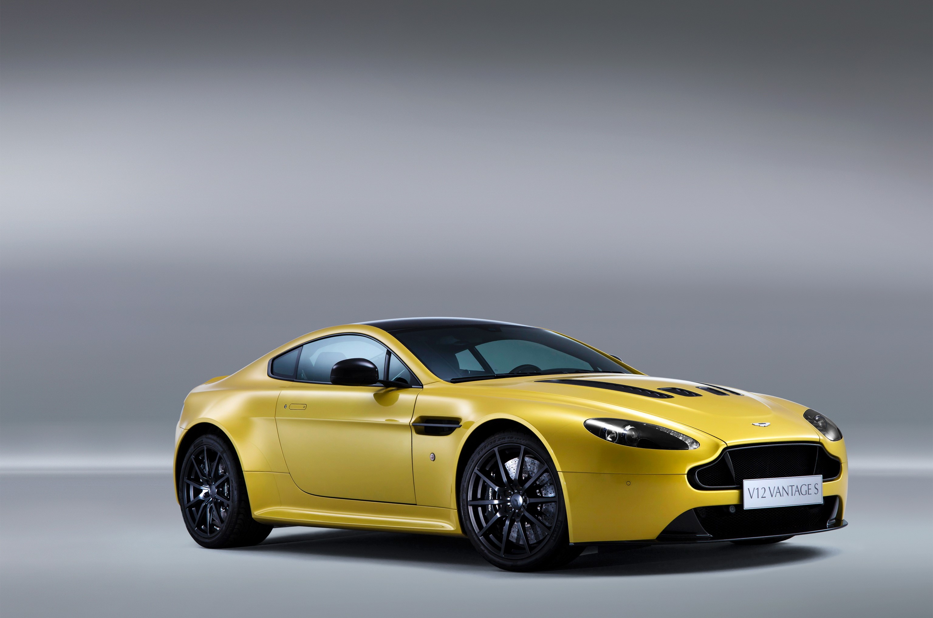 Yellow 2013 Aston Martin V12 Vantage S HD Wallpaper