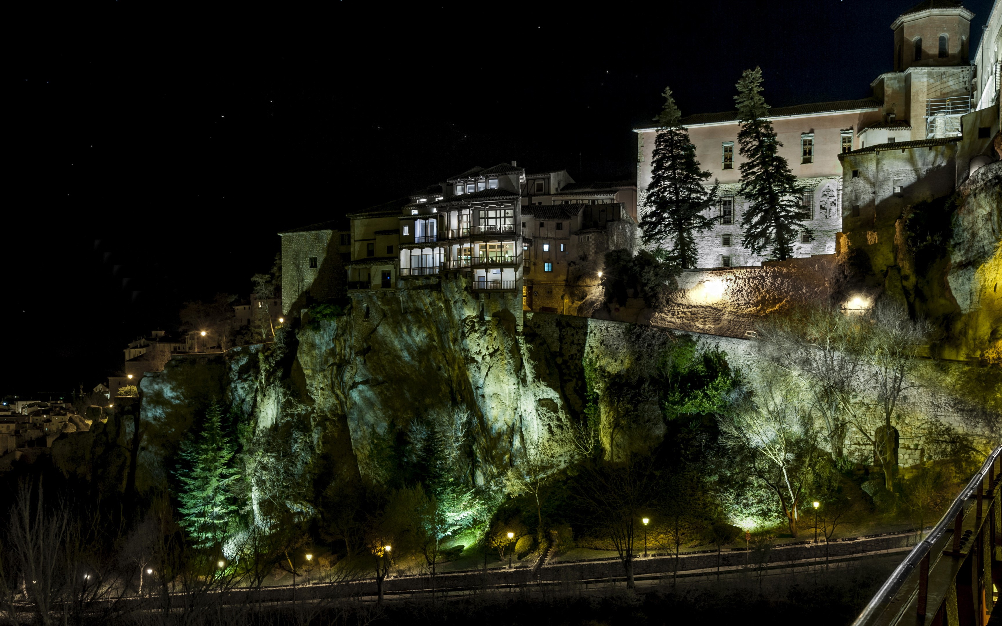 Cuenca, Spain at Night HD Wallpaper