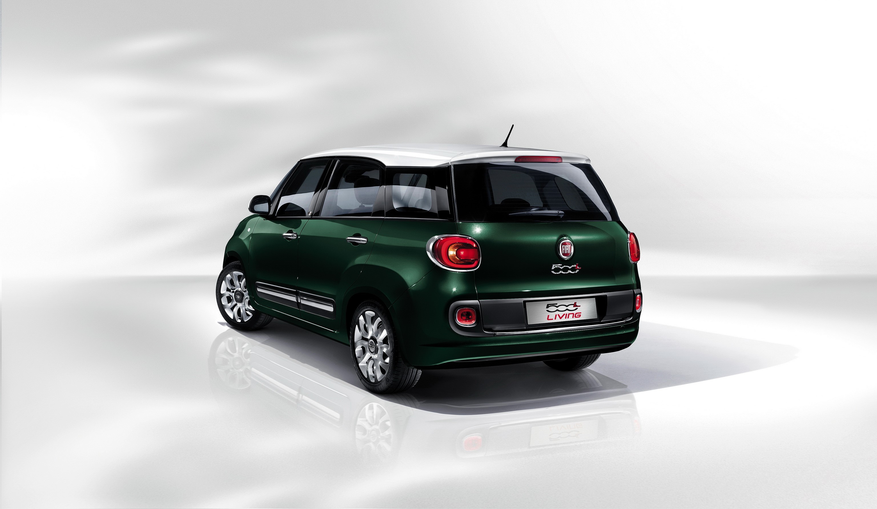 Green Fiat 500L Living from the back HD Wallpaper