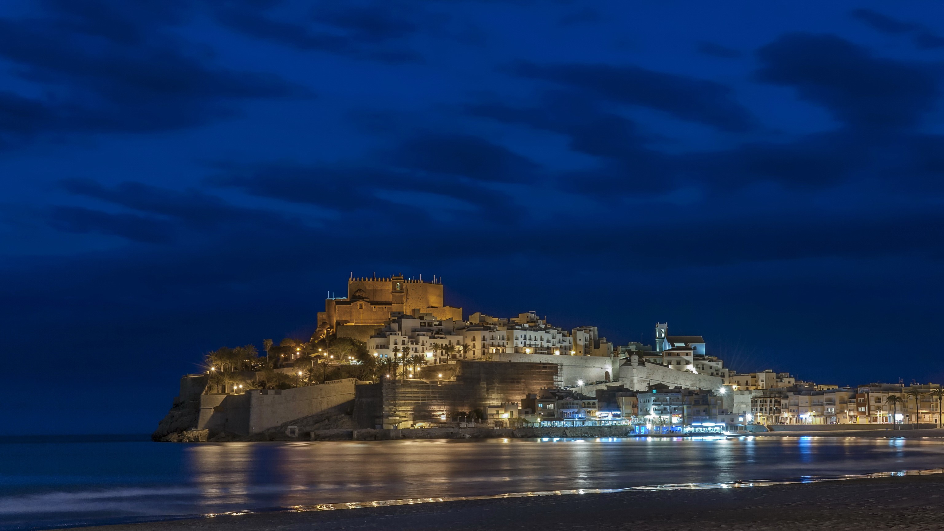 Peniscola Castle and town at night, Spain HD Wallpaper