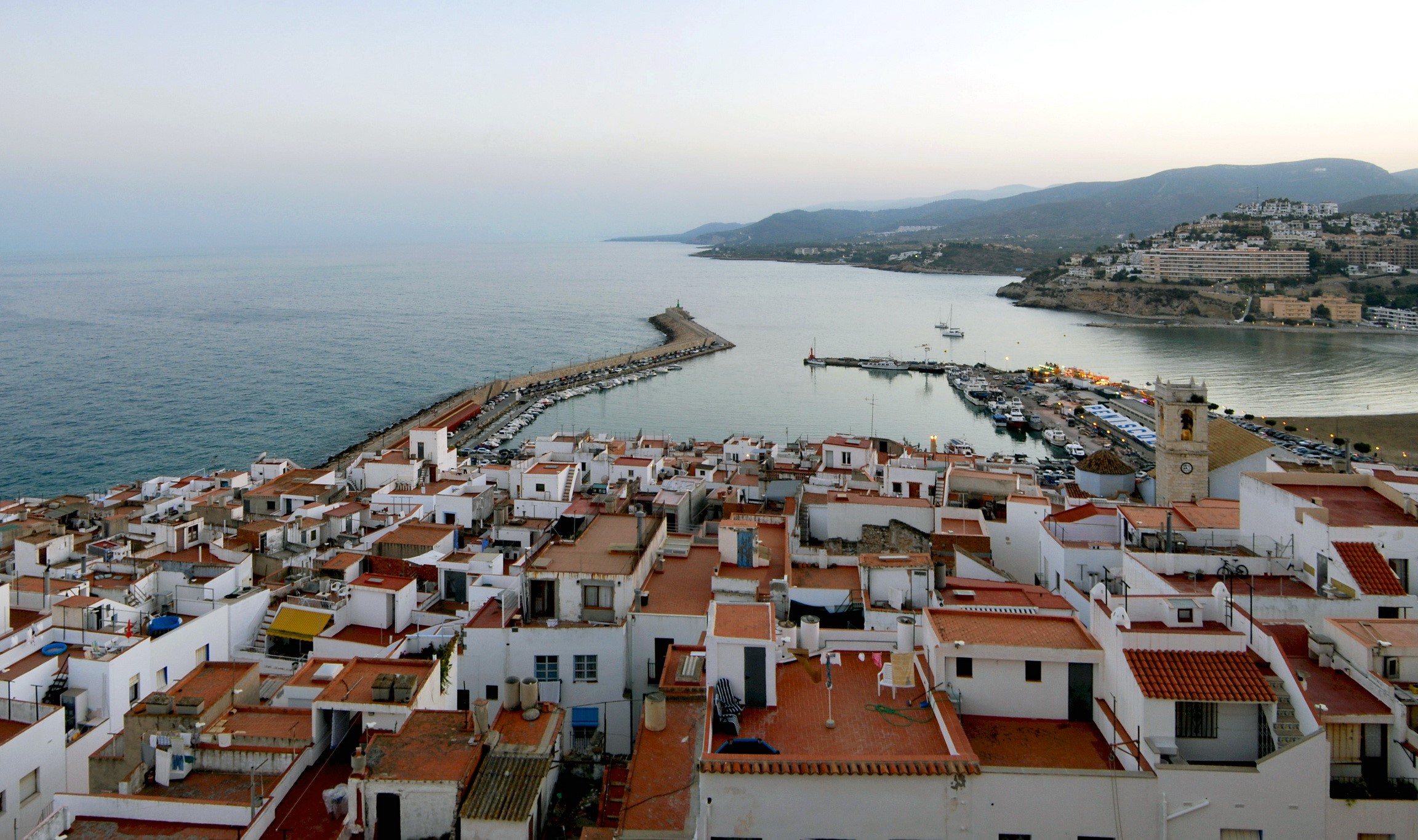 Peniscola, Spain: White Houses and Marina from Above HD Wallpaper