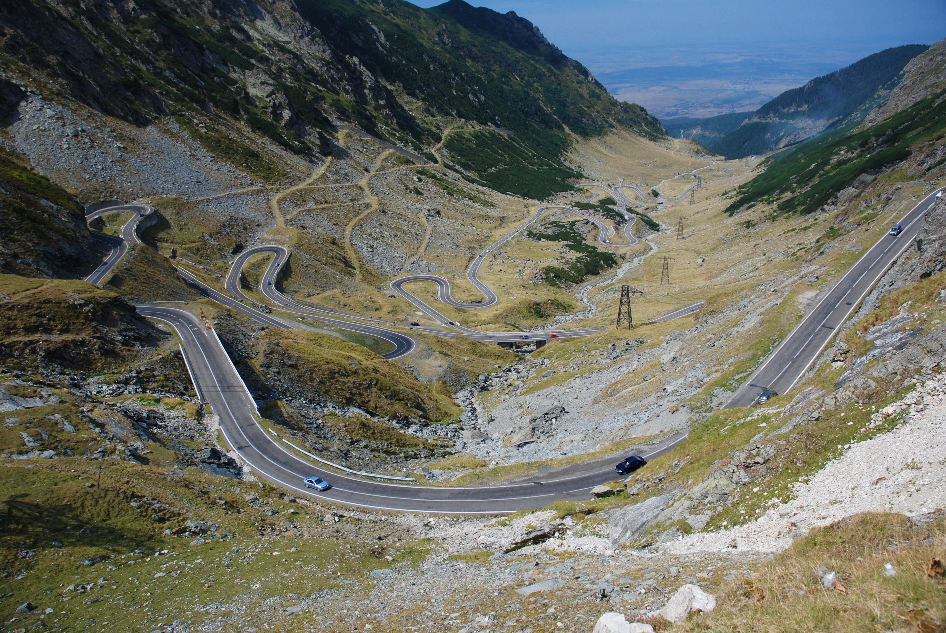 Transfagarasan Road in the Carpathian Mountains of Romania HD Wallpaper