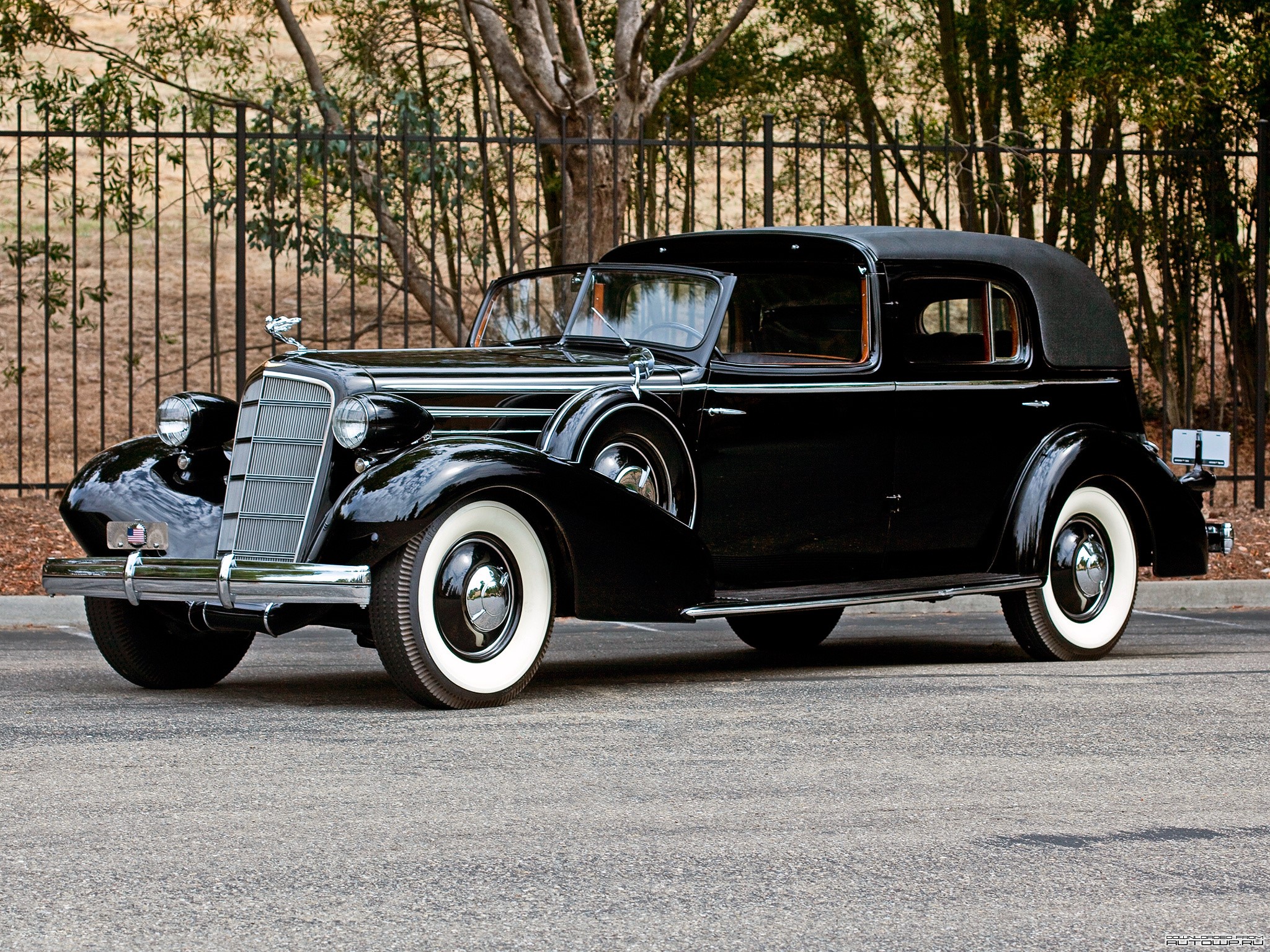 1935 Cadillac V12 Town Cabriolet HD Wallpaper